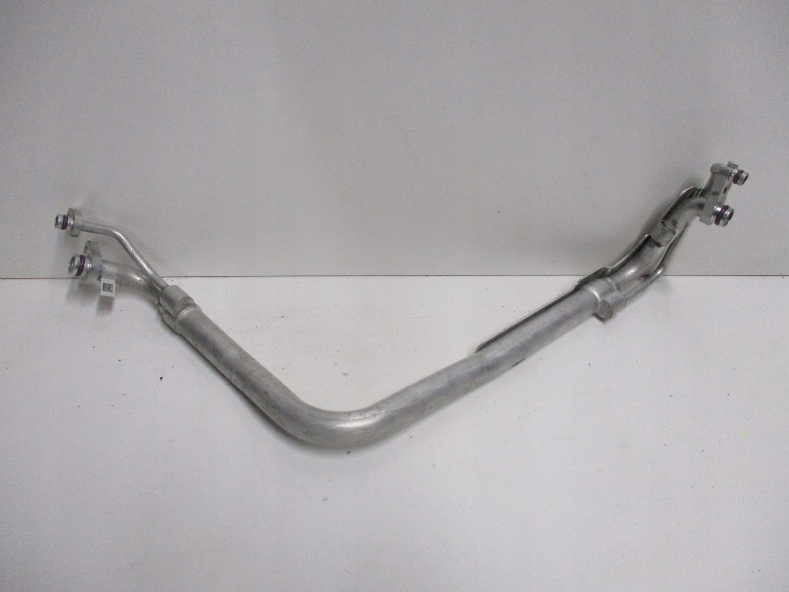 trouba hadice klimatizaci VW 5WB816738F