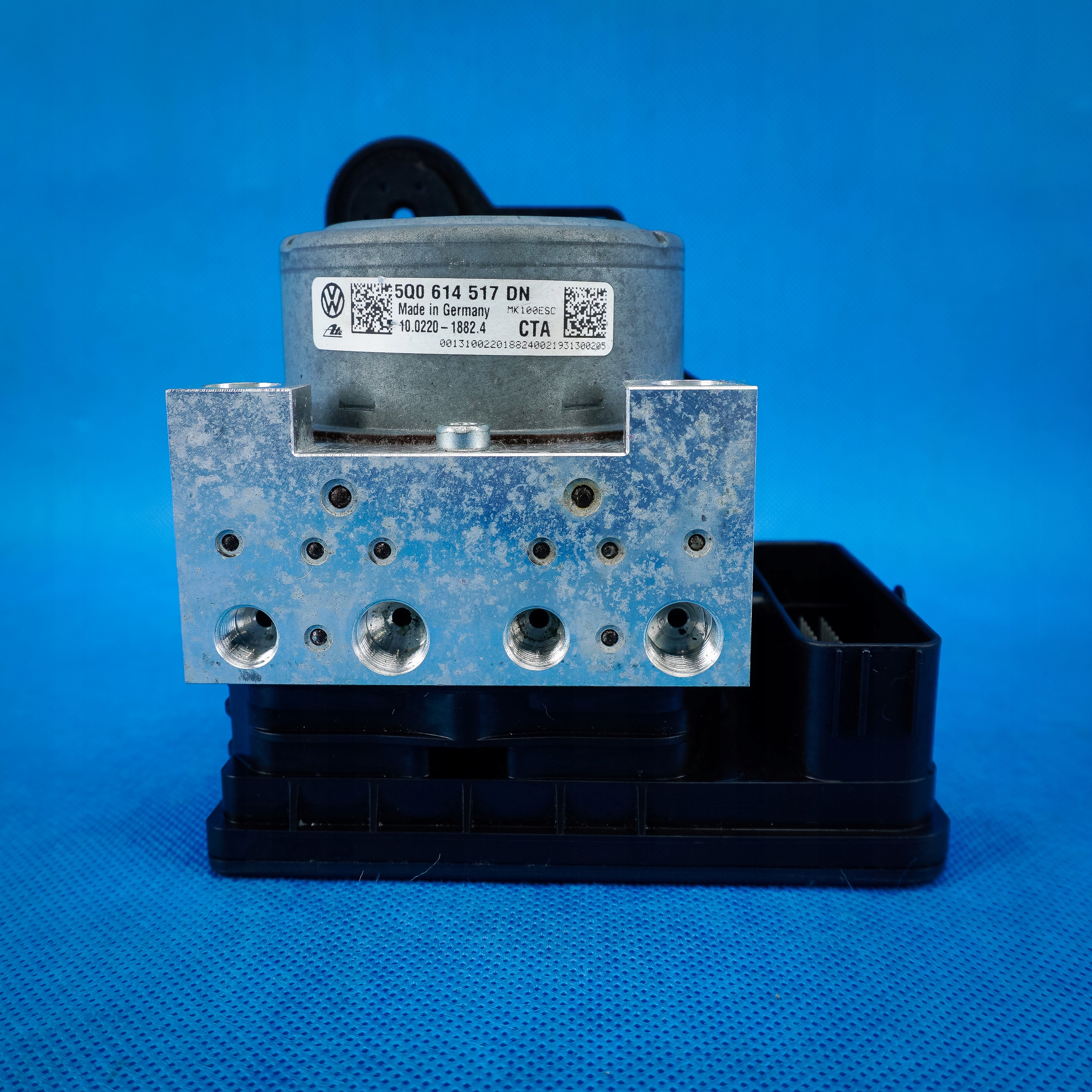 Jednostka pump control unit ABS Audi Q3 83A 5Q0614517DN