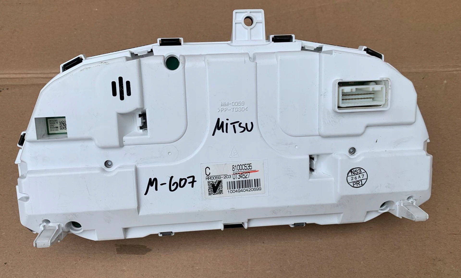 Mitsubishi Outlander III 2.2 DID 2017 2018 2019 dials EUROPA 8100C535
