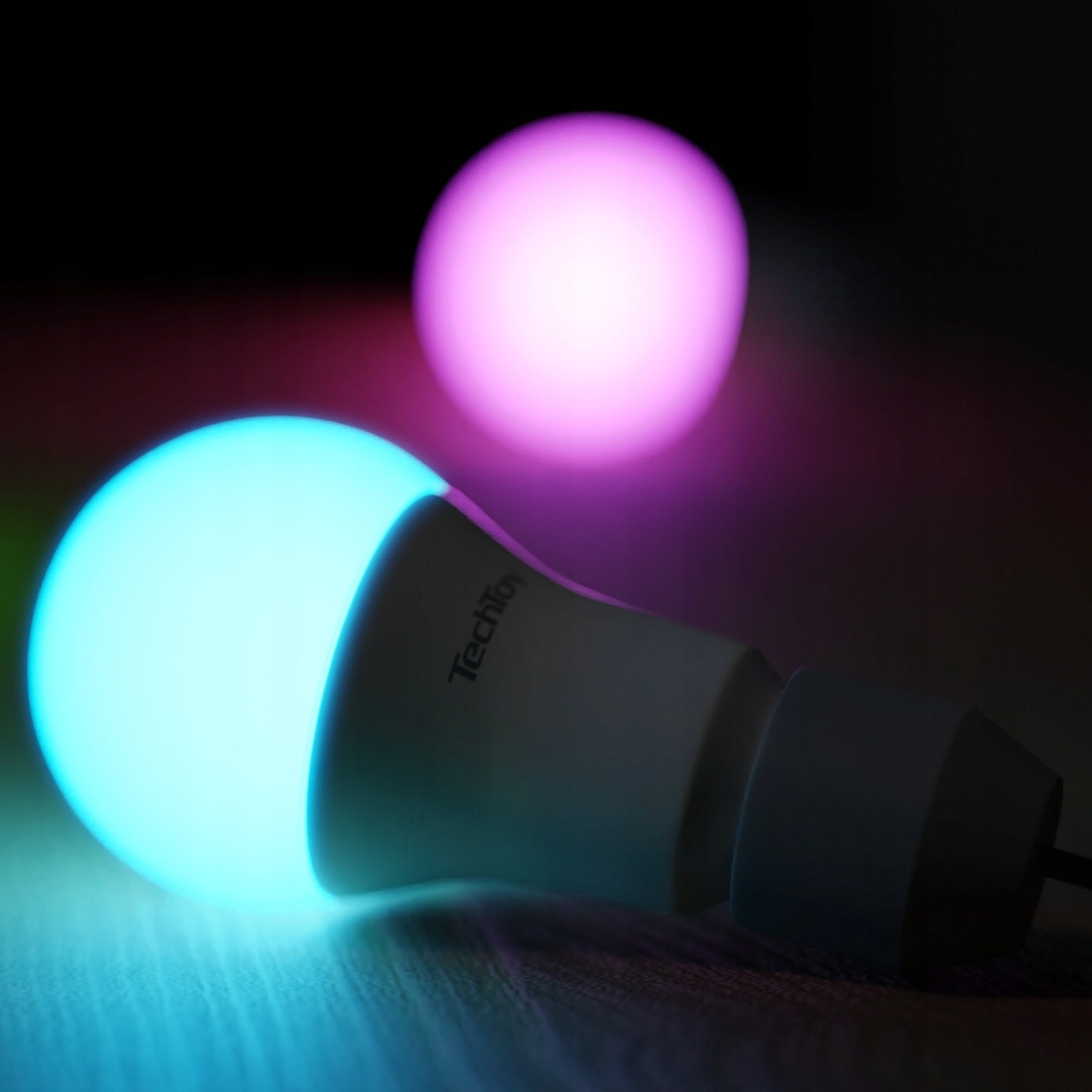 Żarówka TechToy Smart Bulb RGB 11W E27 Jasność 1050 lm
