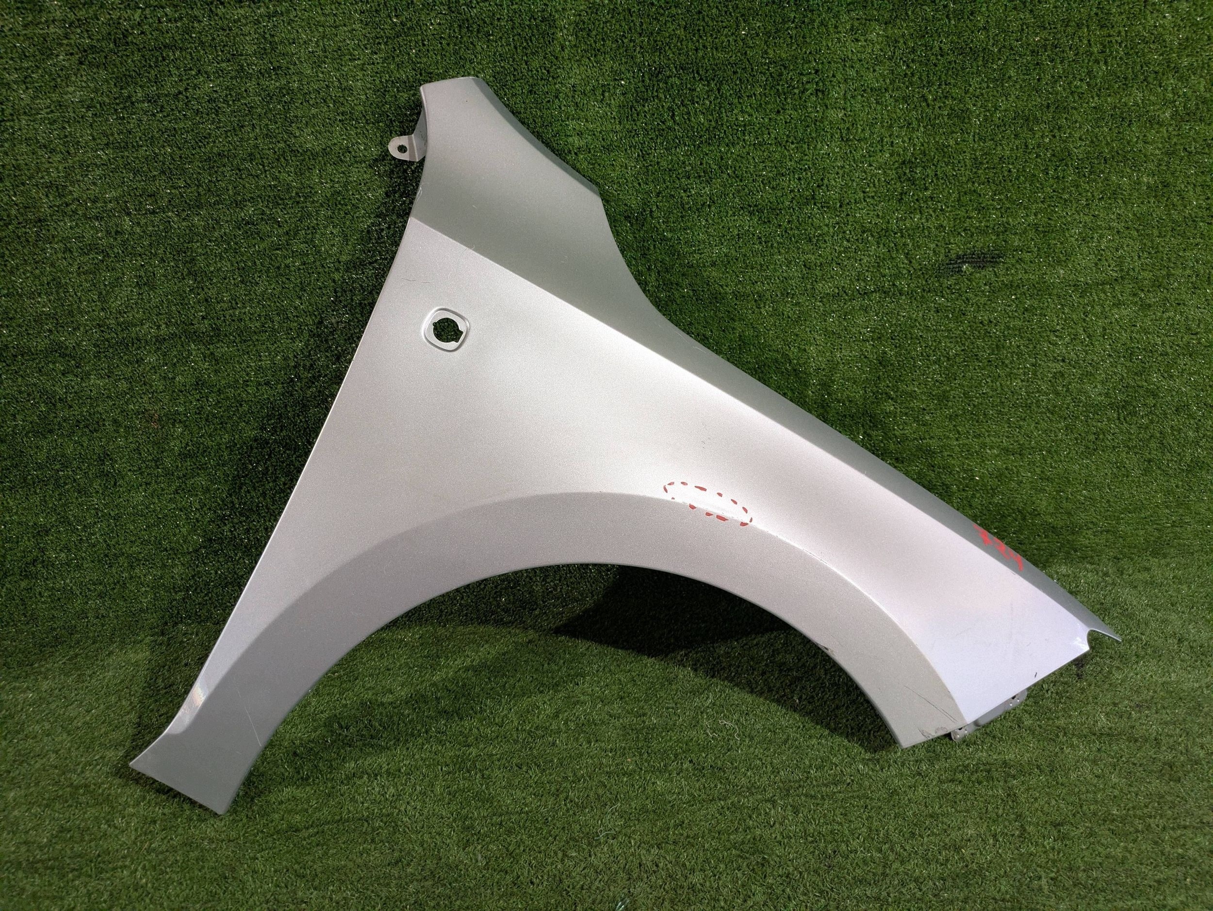 fender front right front SKODA RAPID SEAT TOLEDO IV 12- NR.B724