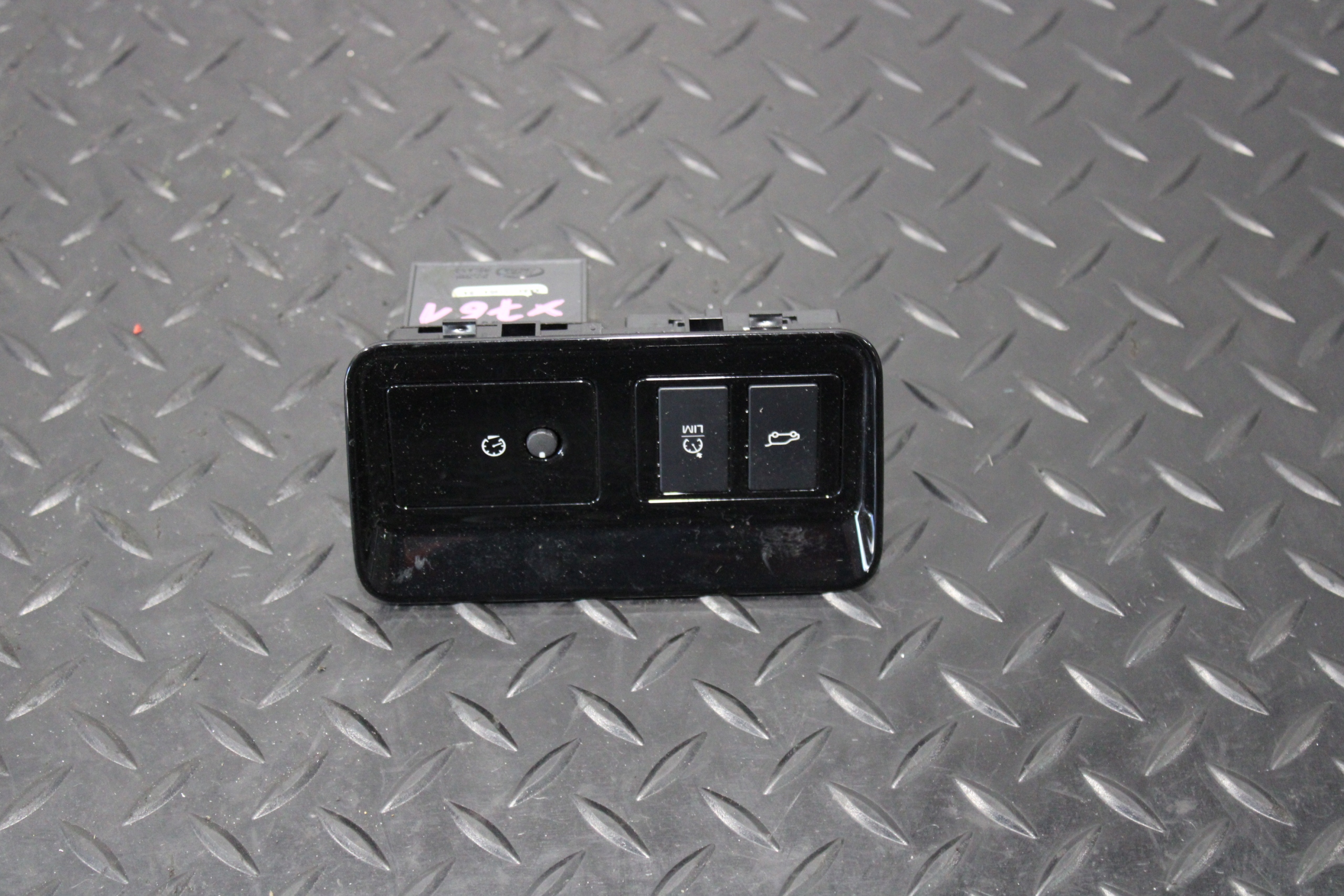 opening control switch bonnet ASYSTENTA JAGUAR F-PACE X761 KK83-11654-BA