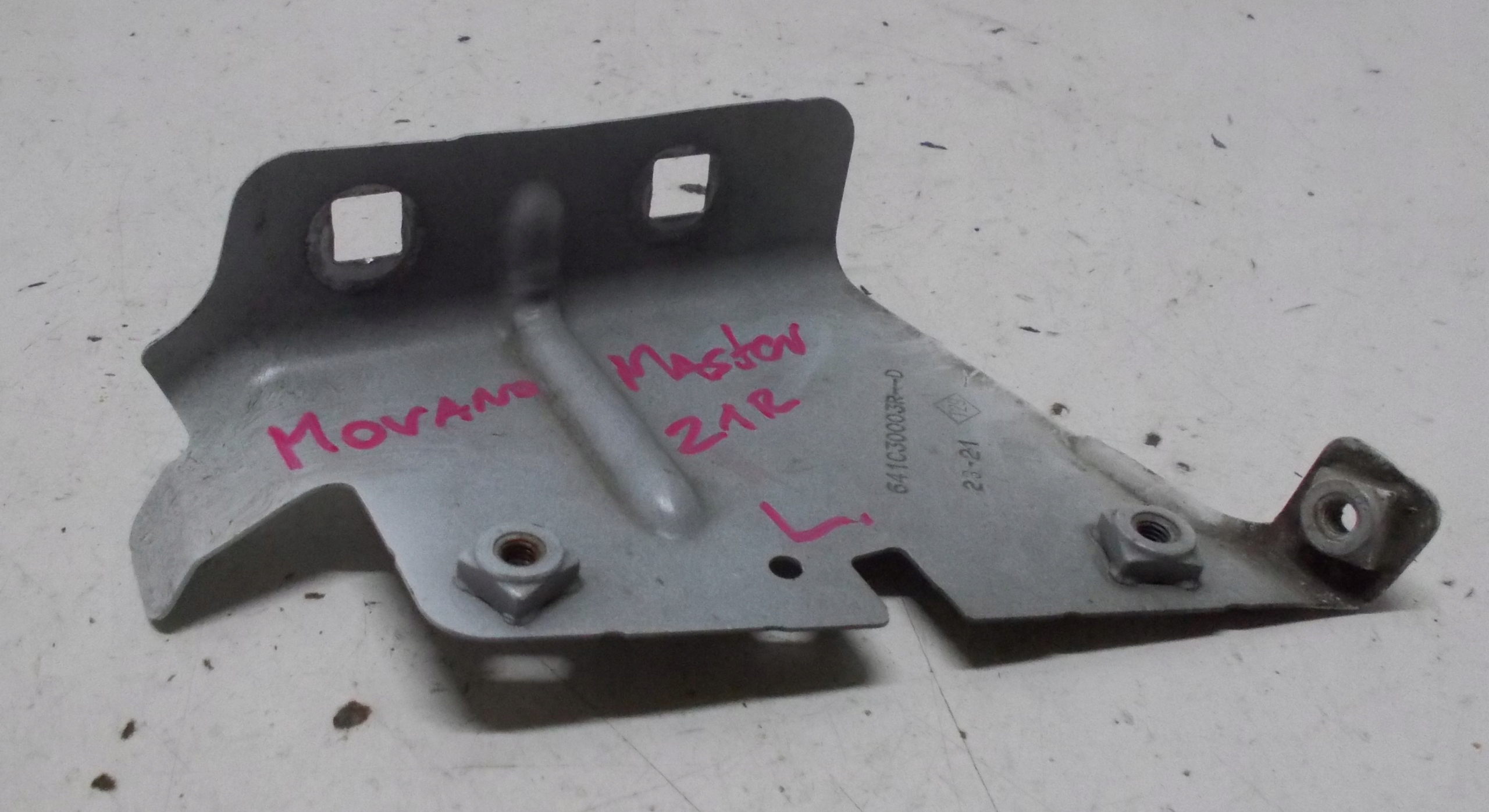 RENAULT MASTER III LIFT Support plaque Aile Gauche Avant 641C30003R