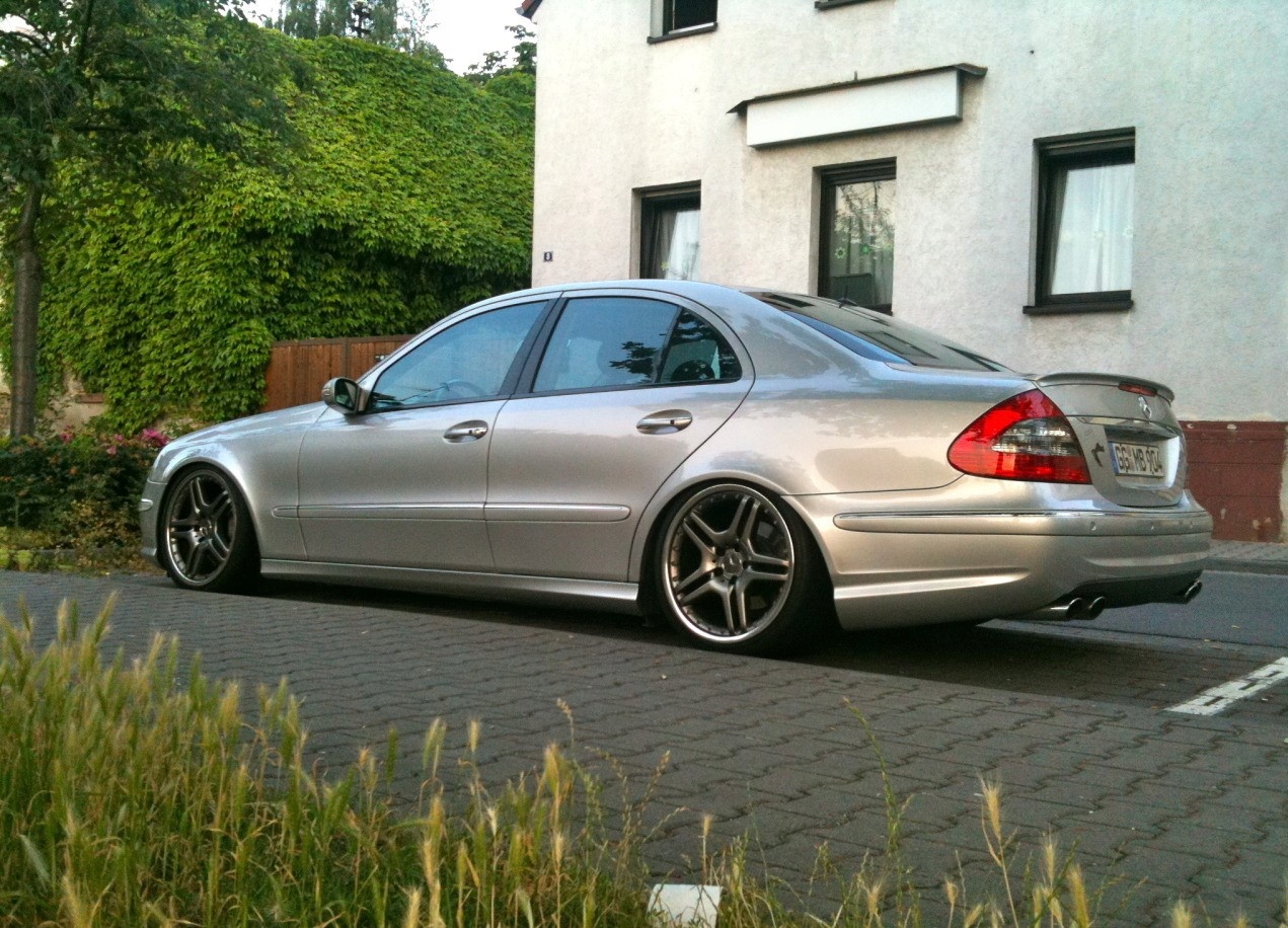 MERCEDES W211 SPOJLER LOTKA NA KLAPĘ AMG JAKOŚĆ!!! Producent części Inny