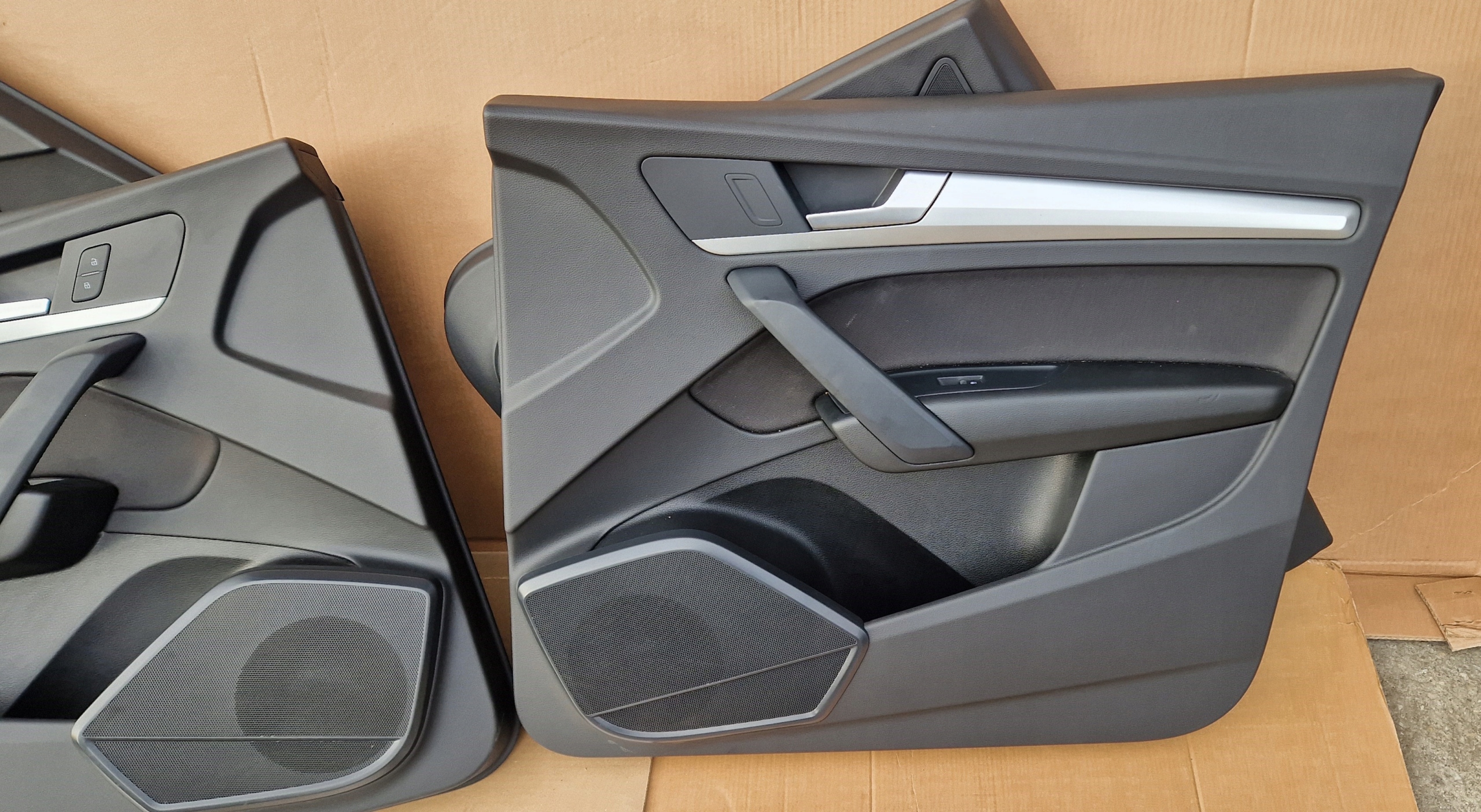 side AUDI Q5 80A leather+MATERIAL IDEAL KOMPLET EUROPA