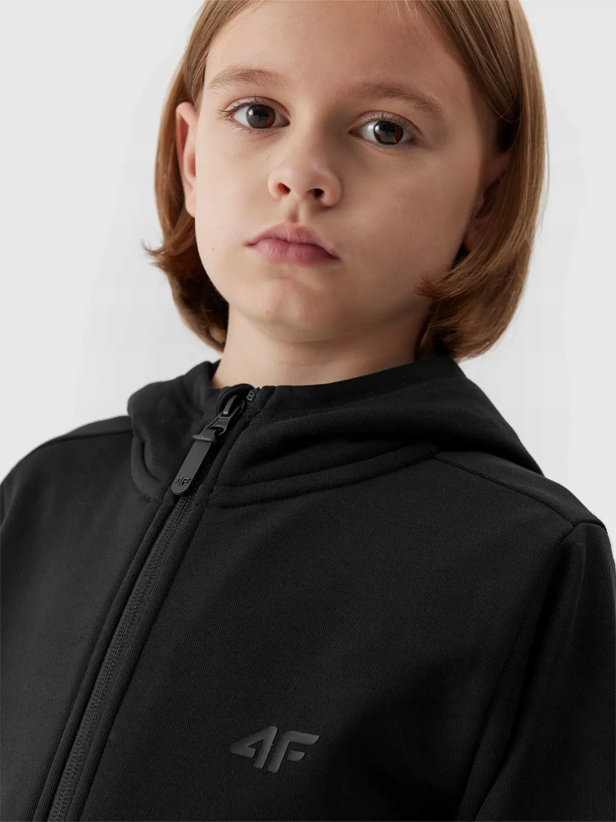 BLUZA CHŁOPIĘCA 4F DRESOWA Z KAPTUREM 4F AW23M627 Bohater brak