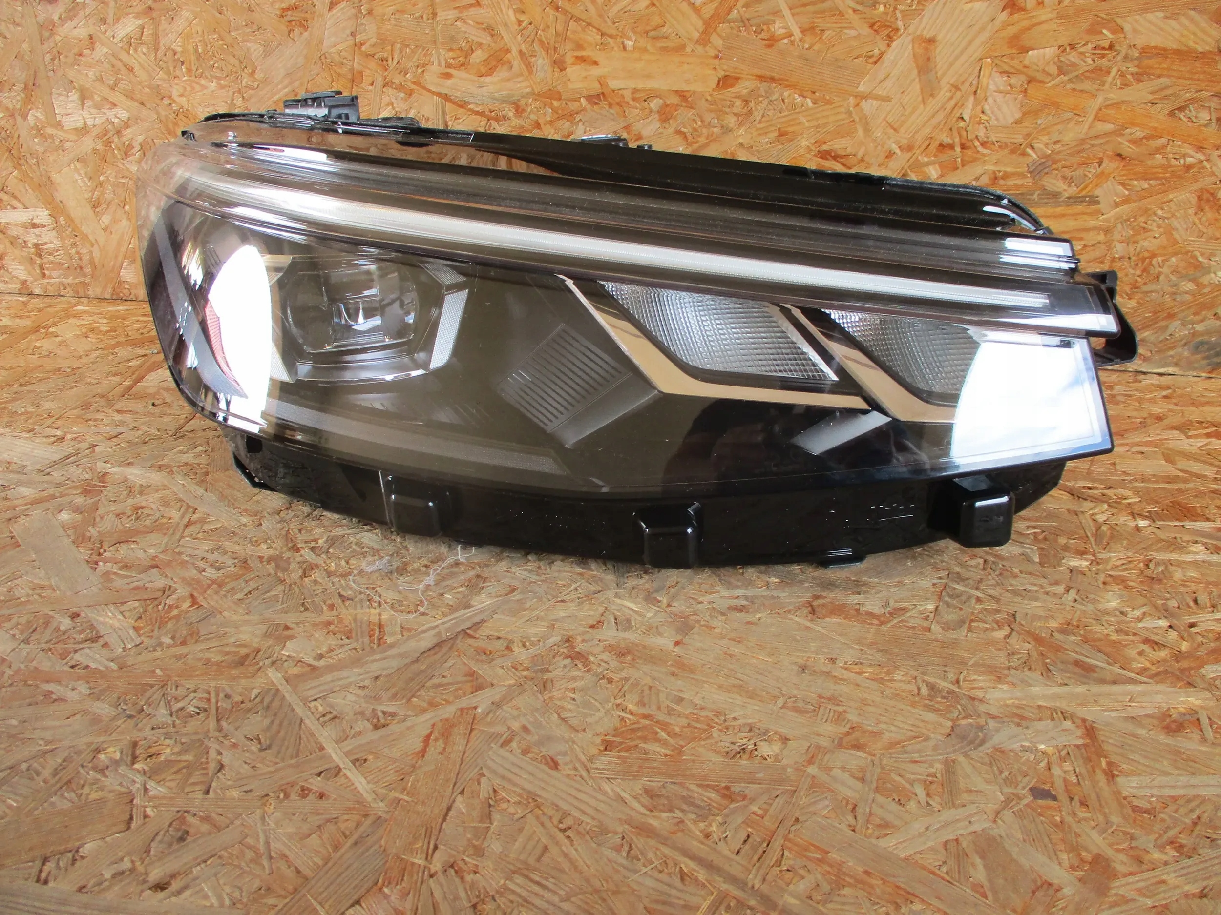 light front front right VW PASSAT B9 FULL LED