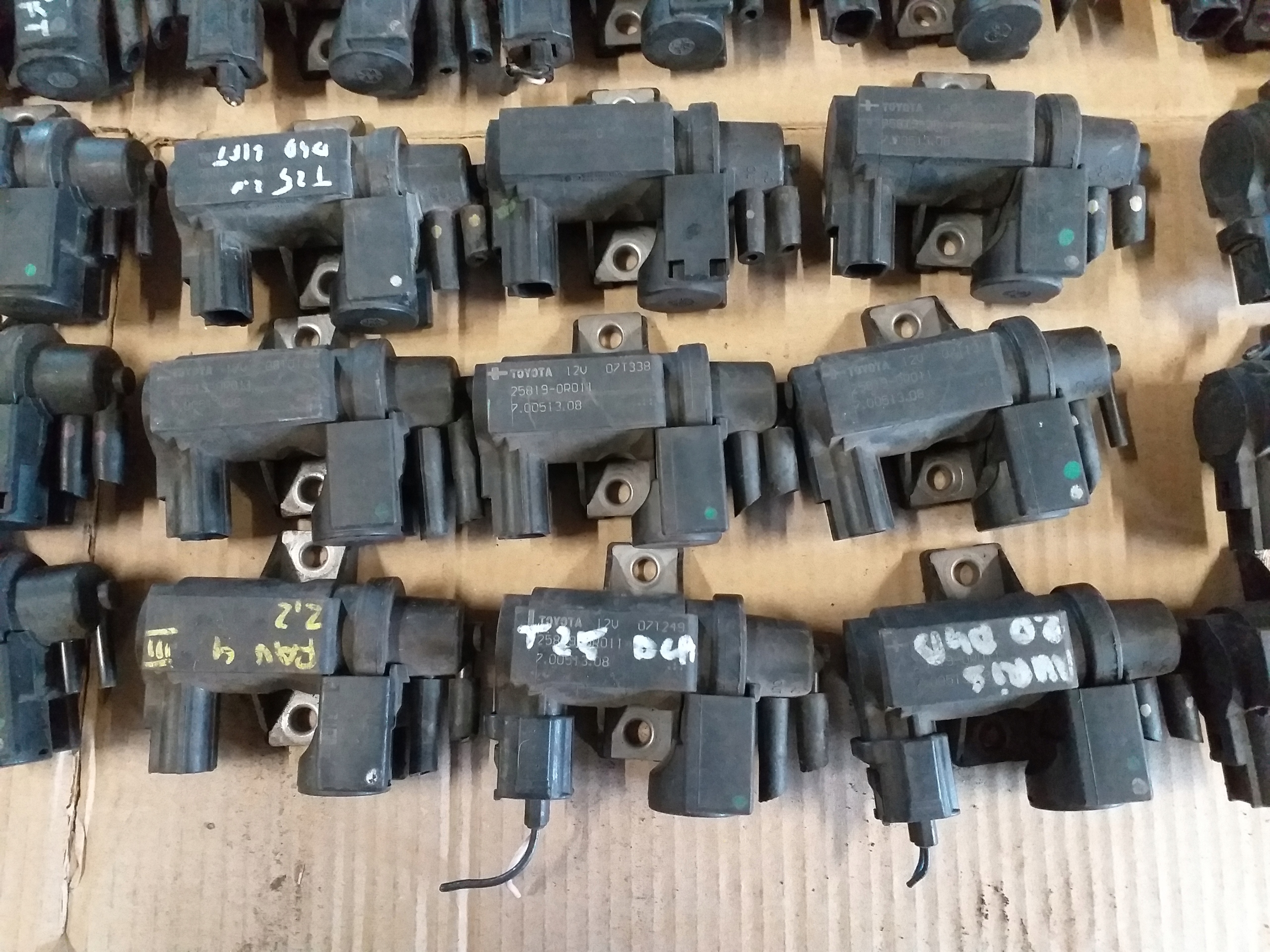 Toyota Rav4 II Avensis AURIS czujnik zawór Turbo