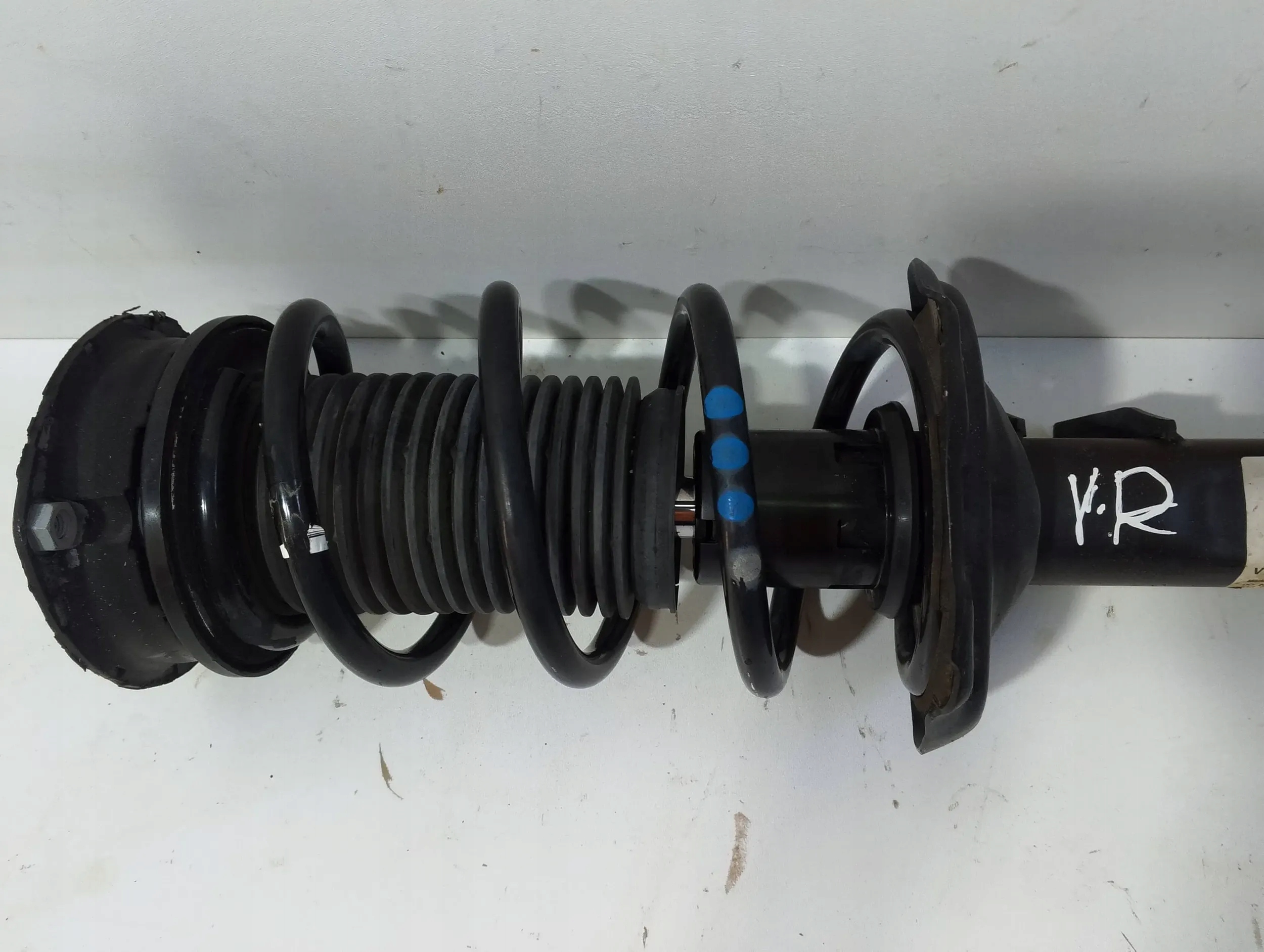Audi A3 8V shock absorber front 5Q0413023DB (F147)