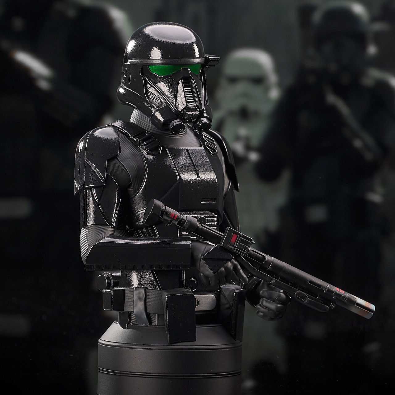 Star Wars: Mandalorian Death Trooper Bust (1/6)