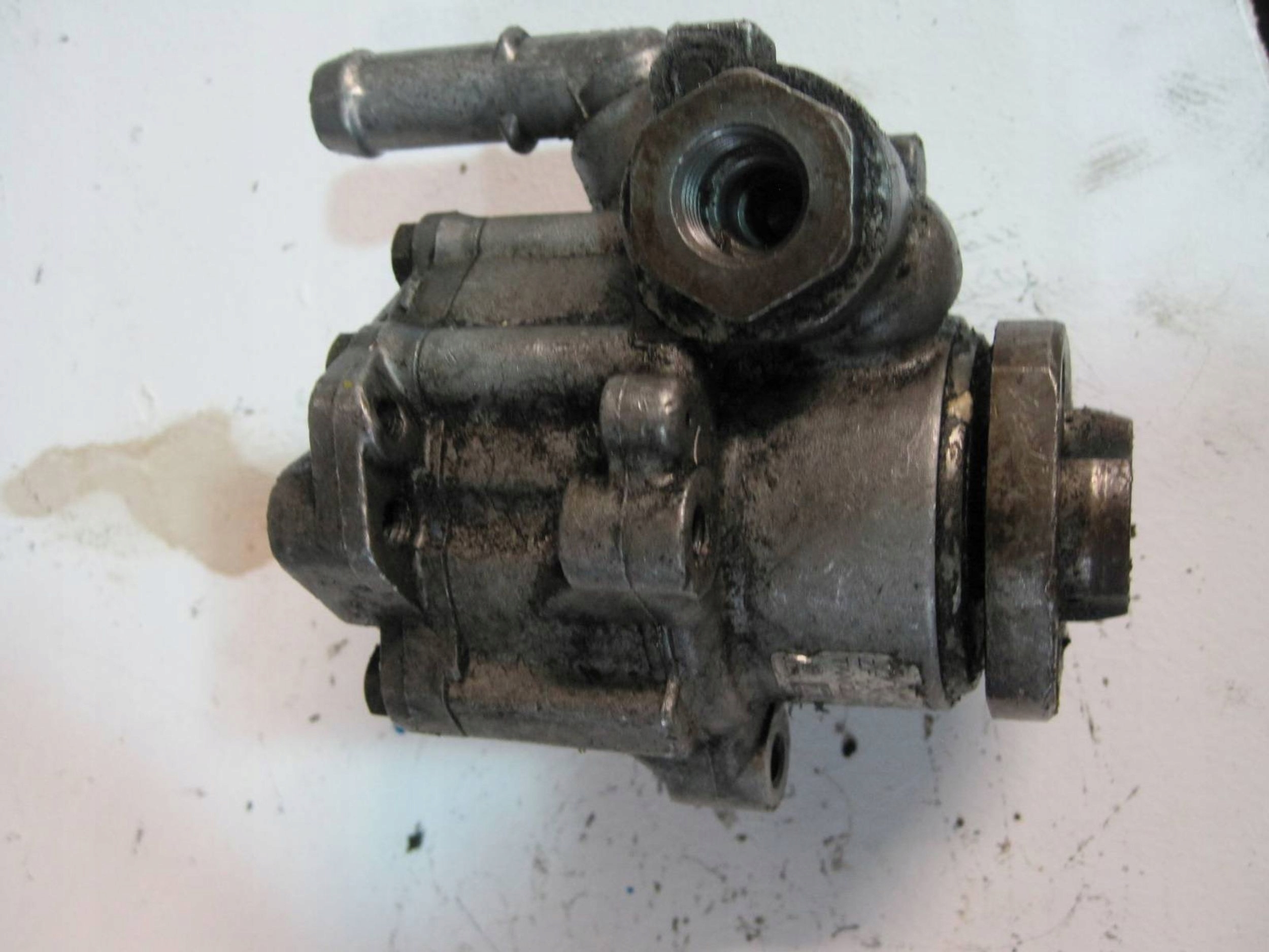 Audi A3 S3 8P 1997 Pompa servosterzo 038145157