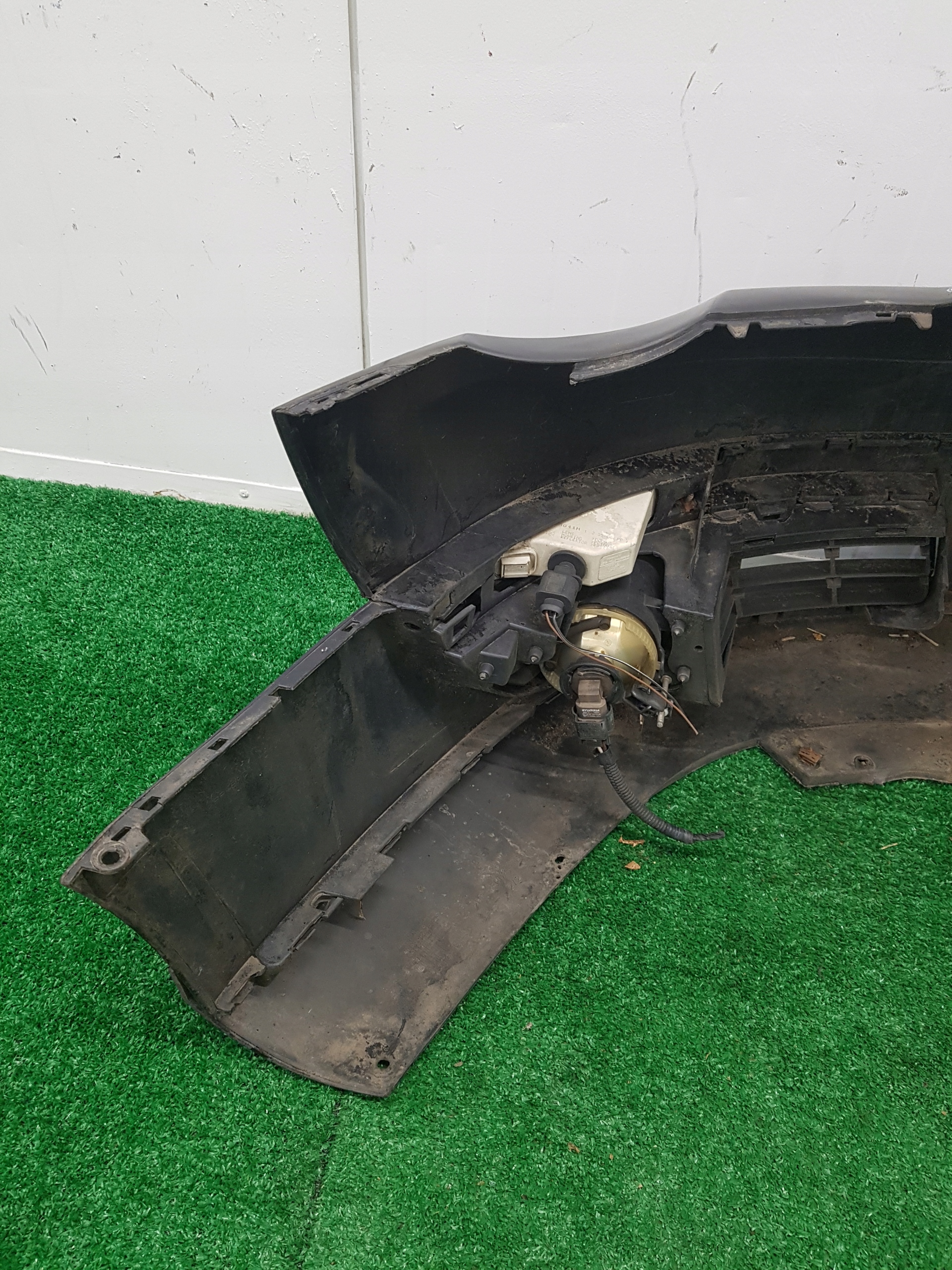 Stoßstange vorne vorne VOLKSWAGEN PASSAT B6 CODE : LC5F