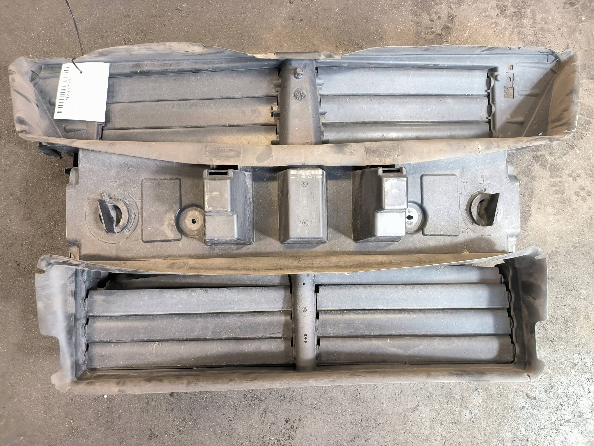 support panel for radiators EJ7B-8475-AL LINCOLN MKC