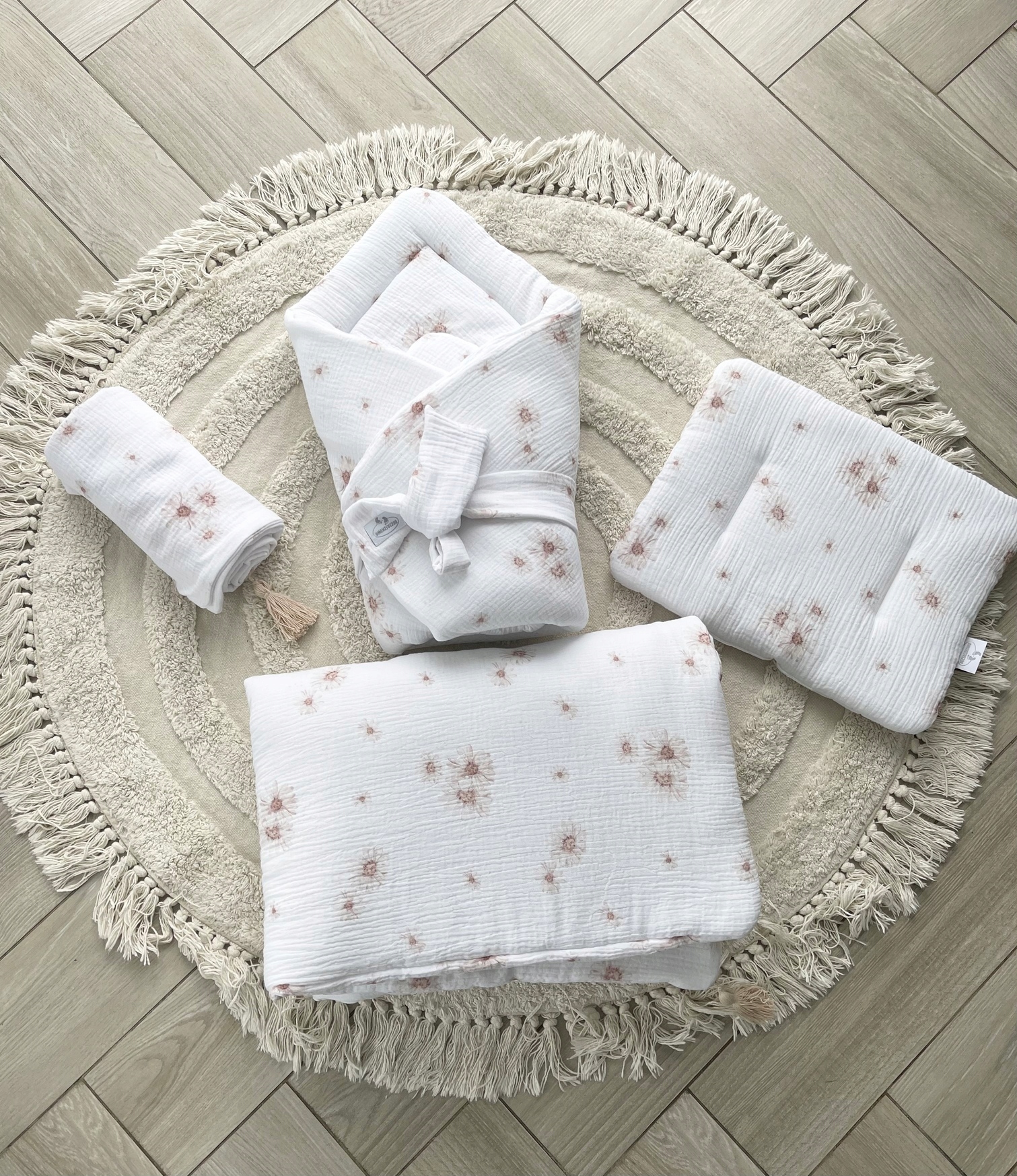 Zestaw Pościeli z Wypełnieniem MUŚLIN Muślinowa Stokrotki Na Białym S 50/70 Długość kołdry 70 cm