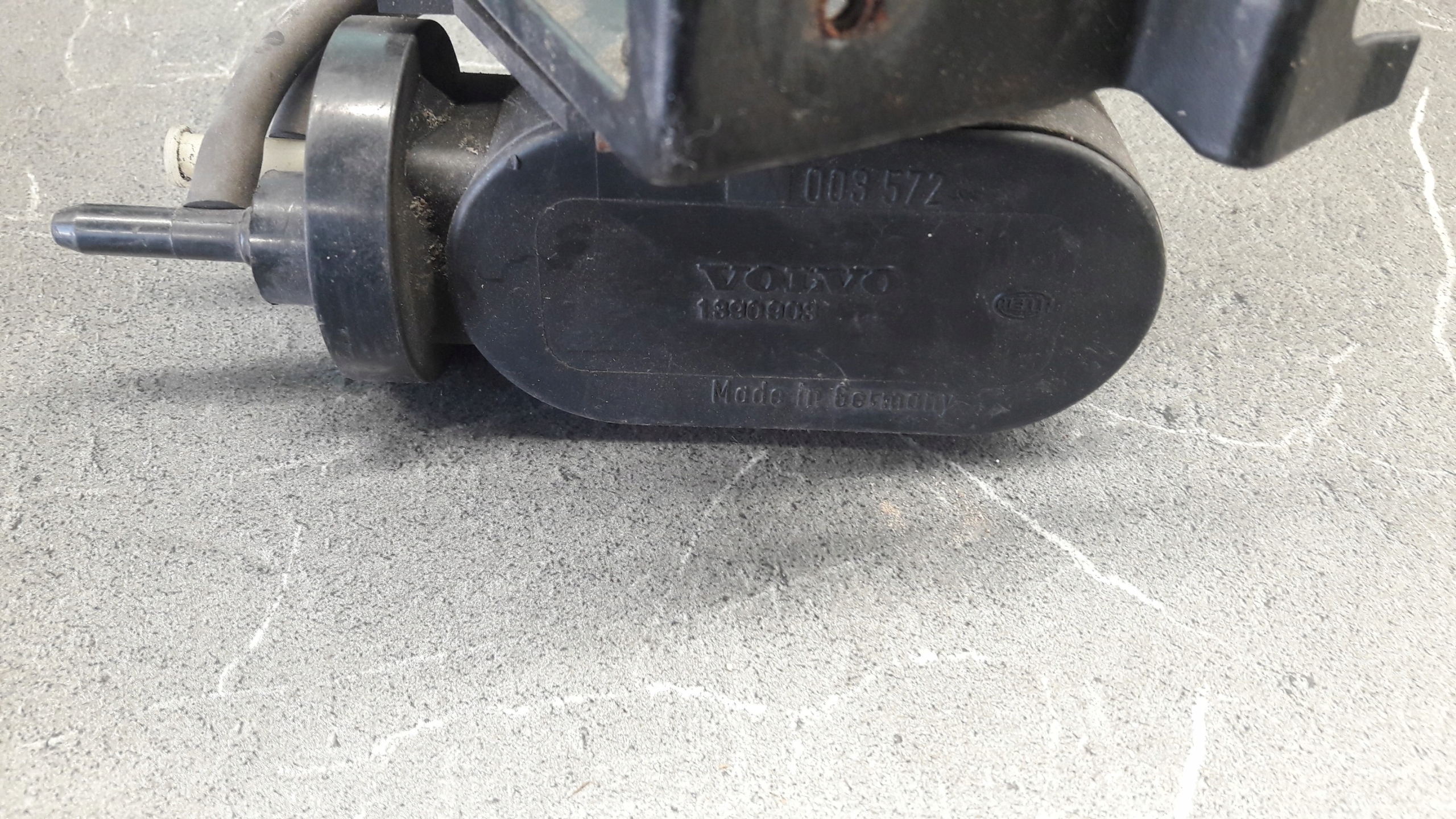 1390903 pompka tempomatu VOLVO V70 S70 XC70 Numer katalogowy części 1390903