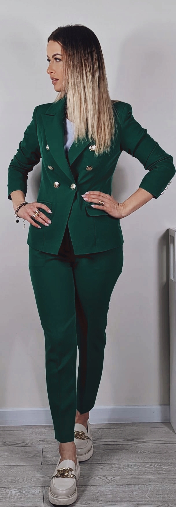 Garnitur,Kostium,Spodnium damski Cudo Polski,guziki, klasa 36-46 tu 36 Kolor brązowy