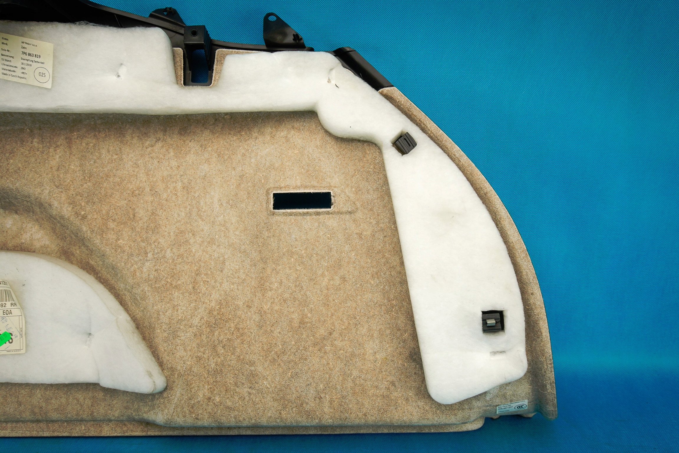 boot upholstery left VW Touareg 7P6867037F EOA