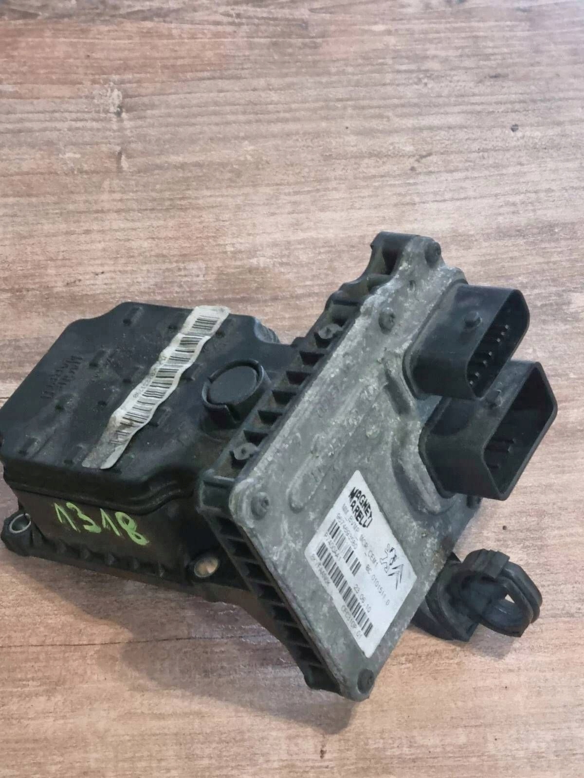 Peugeot Citroen Moduł skrzyni biegów 9674693580