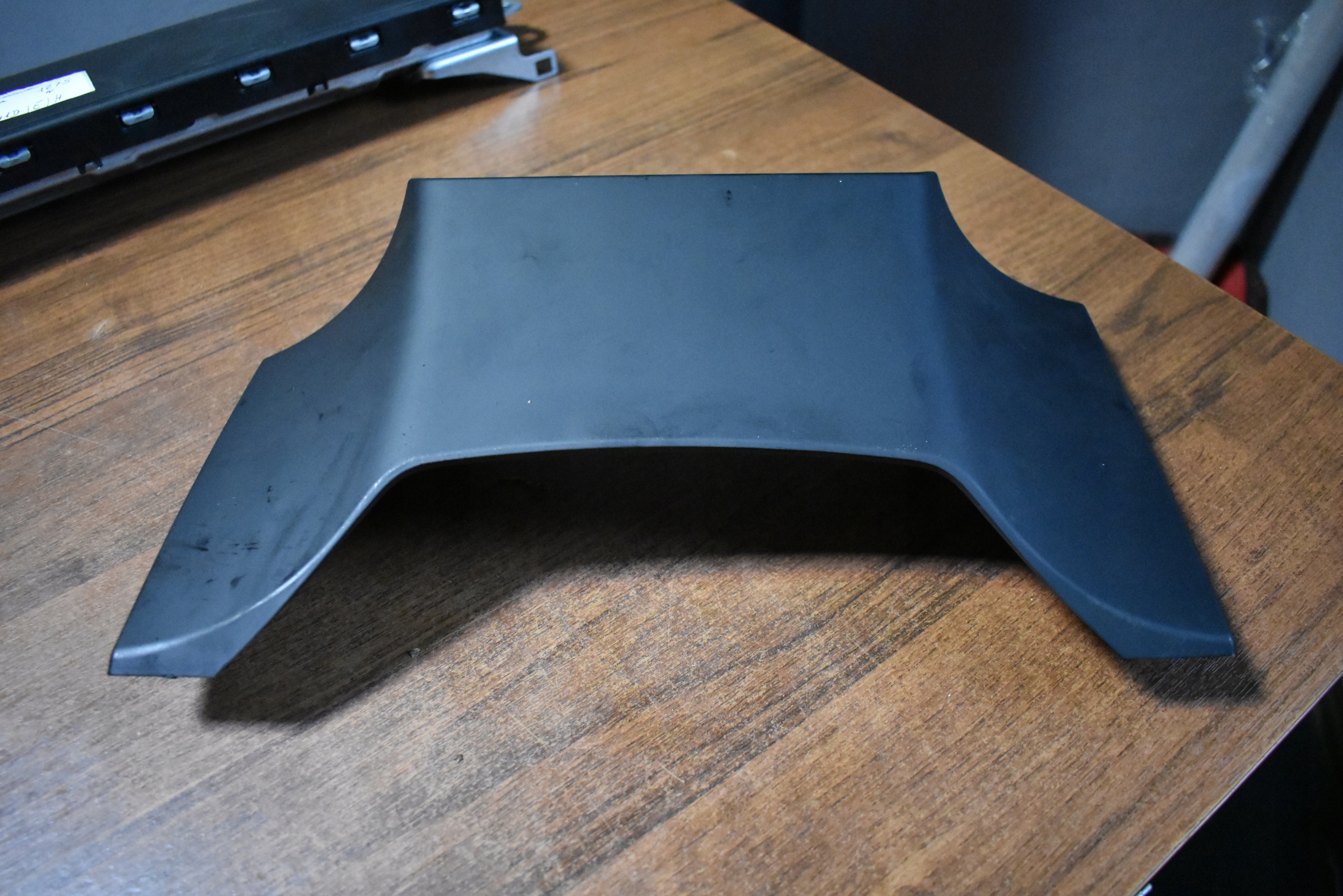 IDEALNA BLENDE ABDECKUNG KONSOLE PORSCHE TAYCAN 1