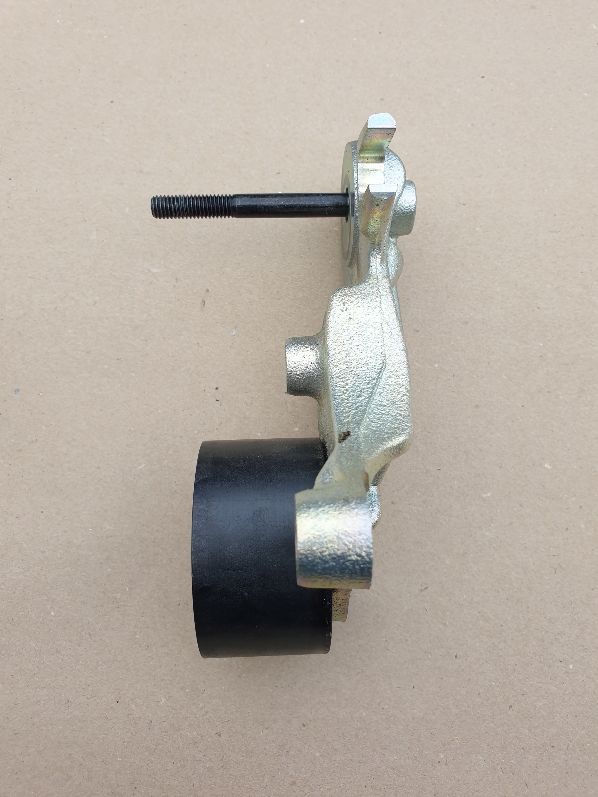 pulley of the engine console roll VOLVO XC40 2.0 D3 D4 OE 31401398