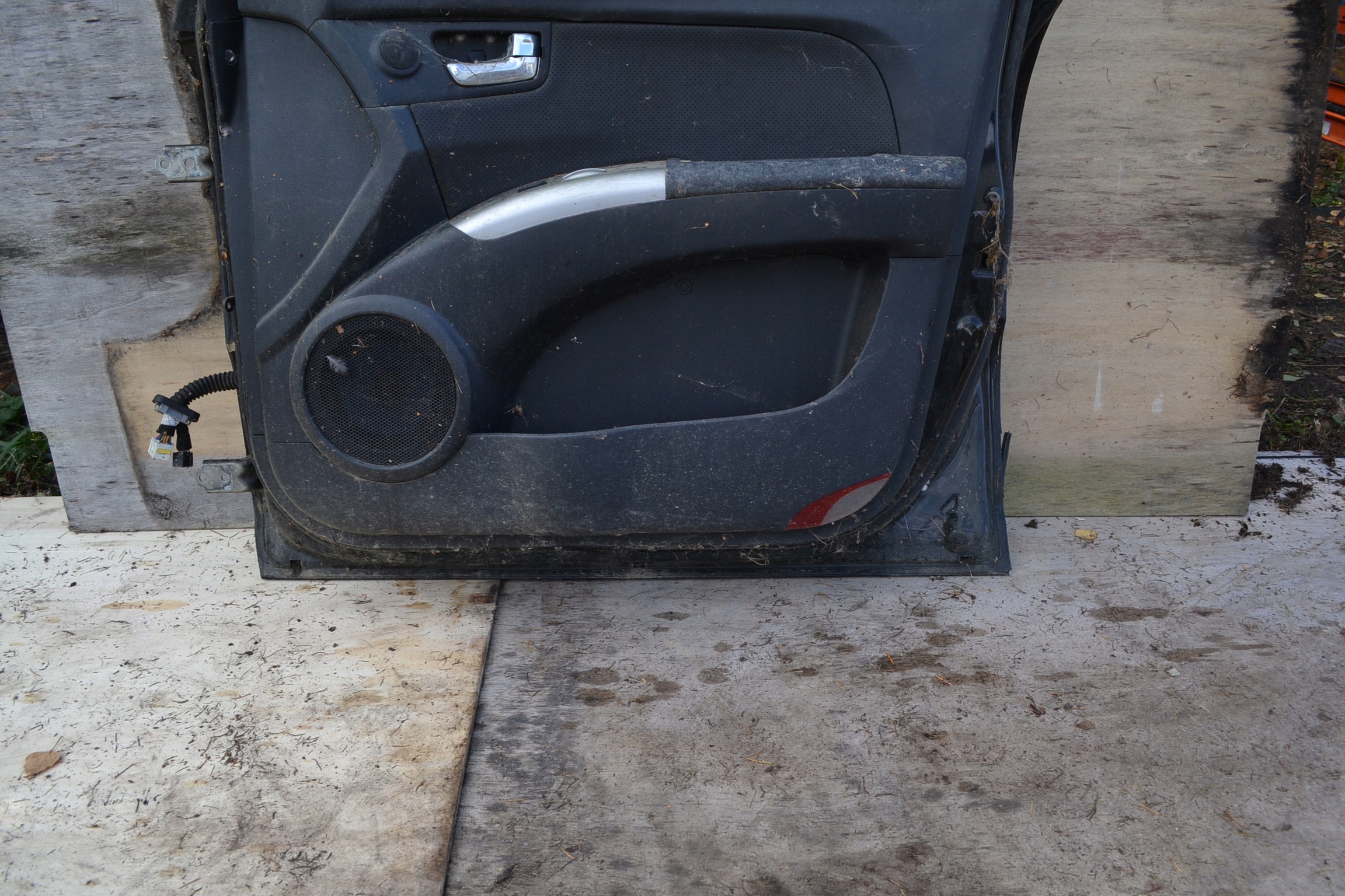 KIA SPORTAGE II 04-10 door right front SZEROKI S6