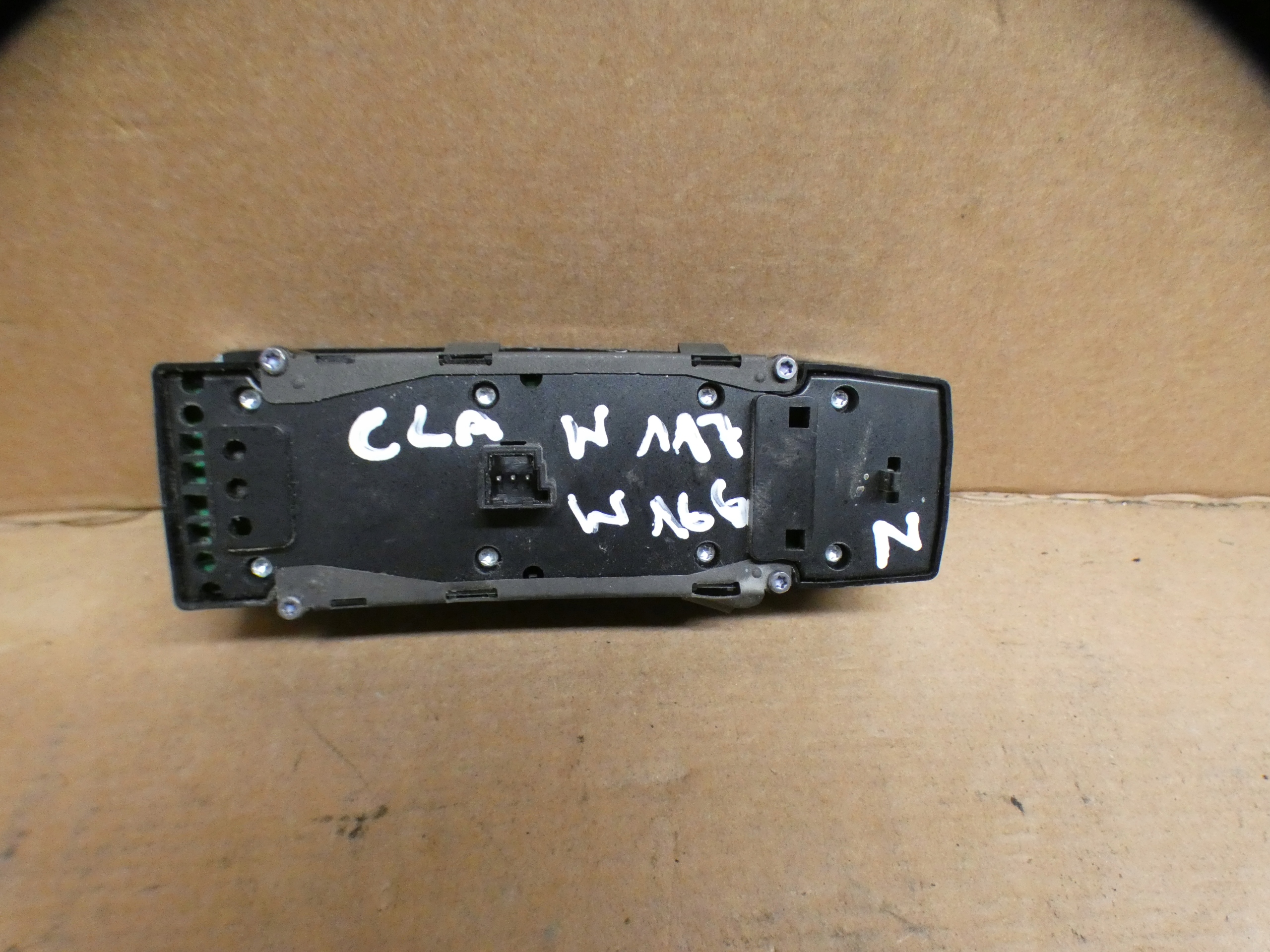 PANEL Fensterschalter der Spiegel Tür vorne links MERCEDES GLS X166