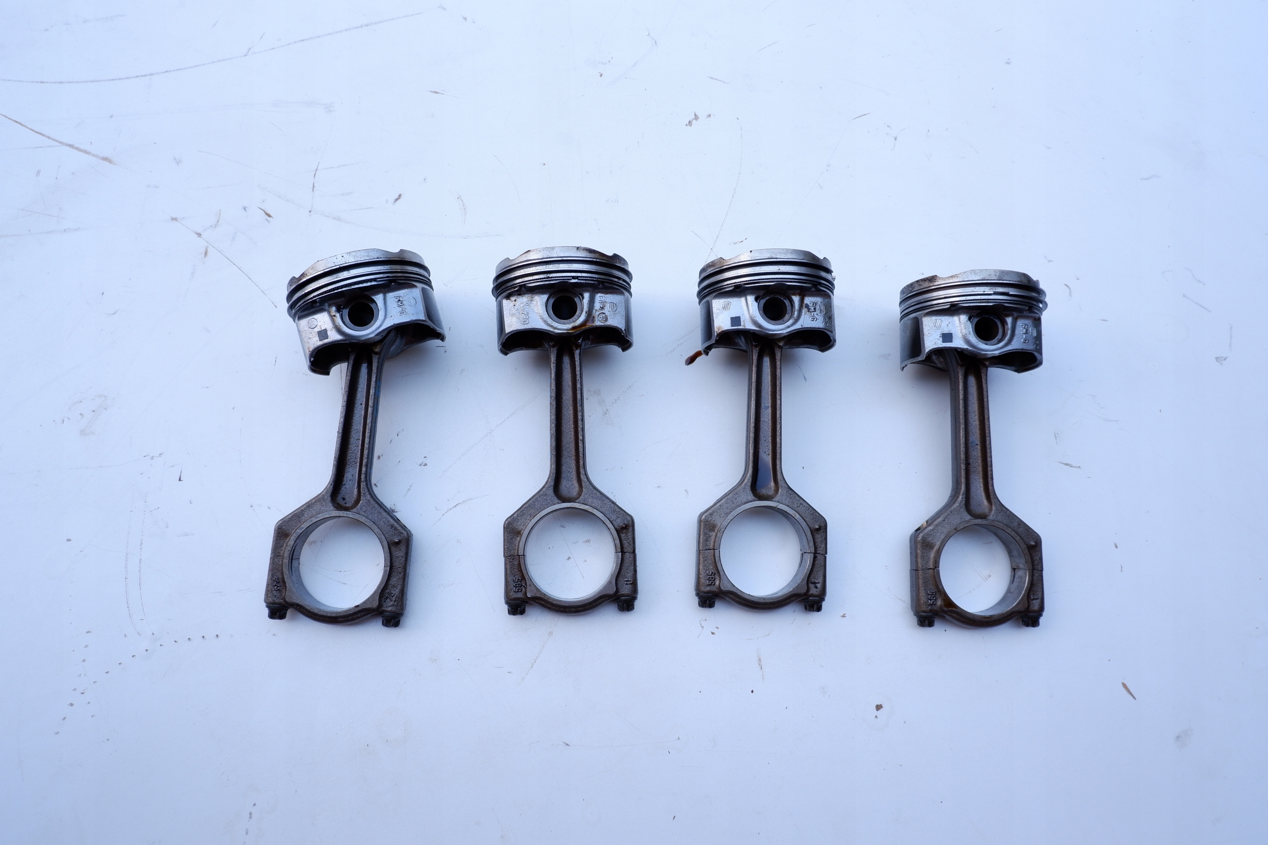 BMW E84 F10 F30 N20B20 поршень шатун