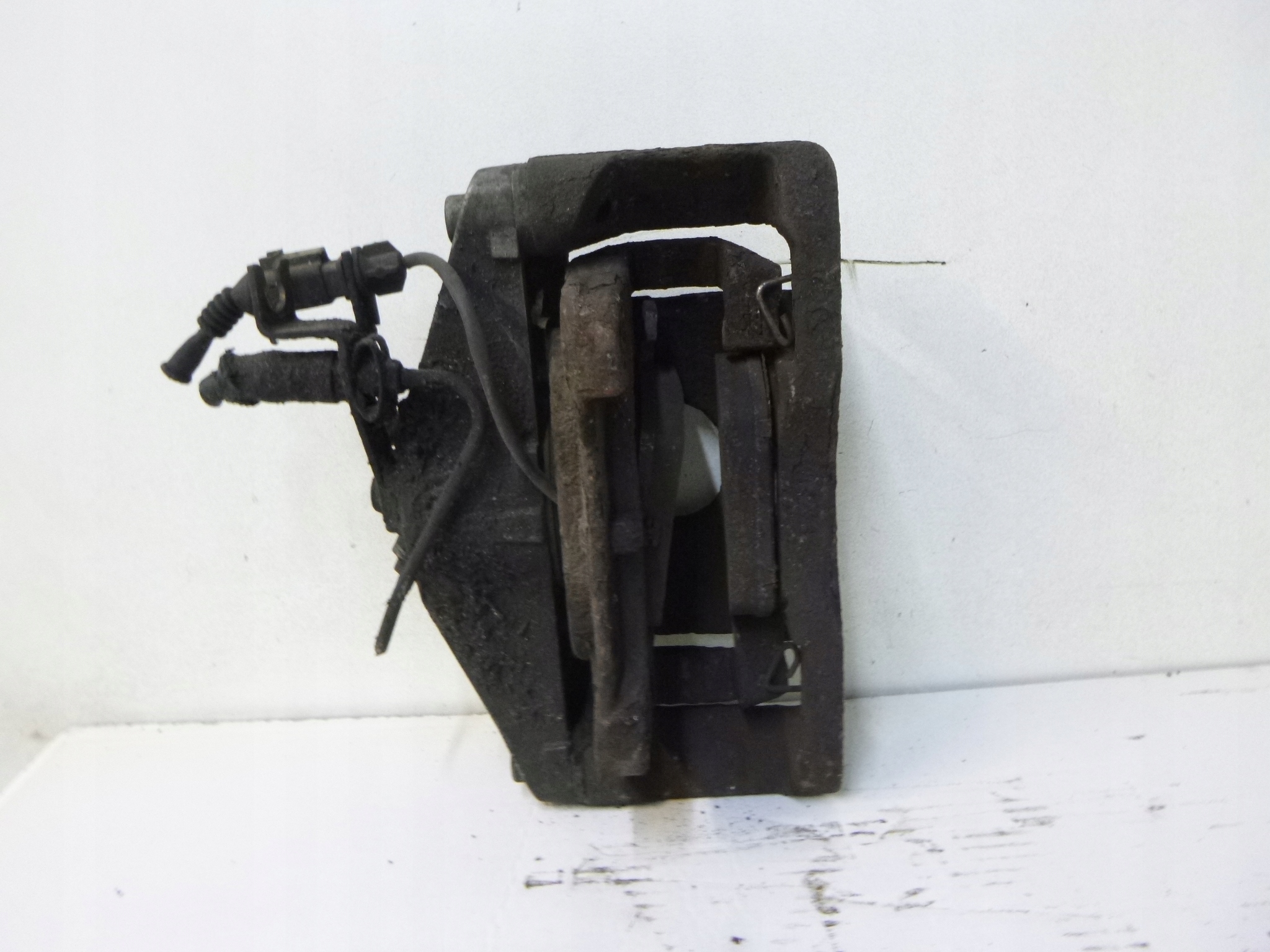 caliper brake front Audi A6 C5 2.5TDi 04r Avant