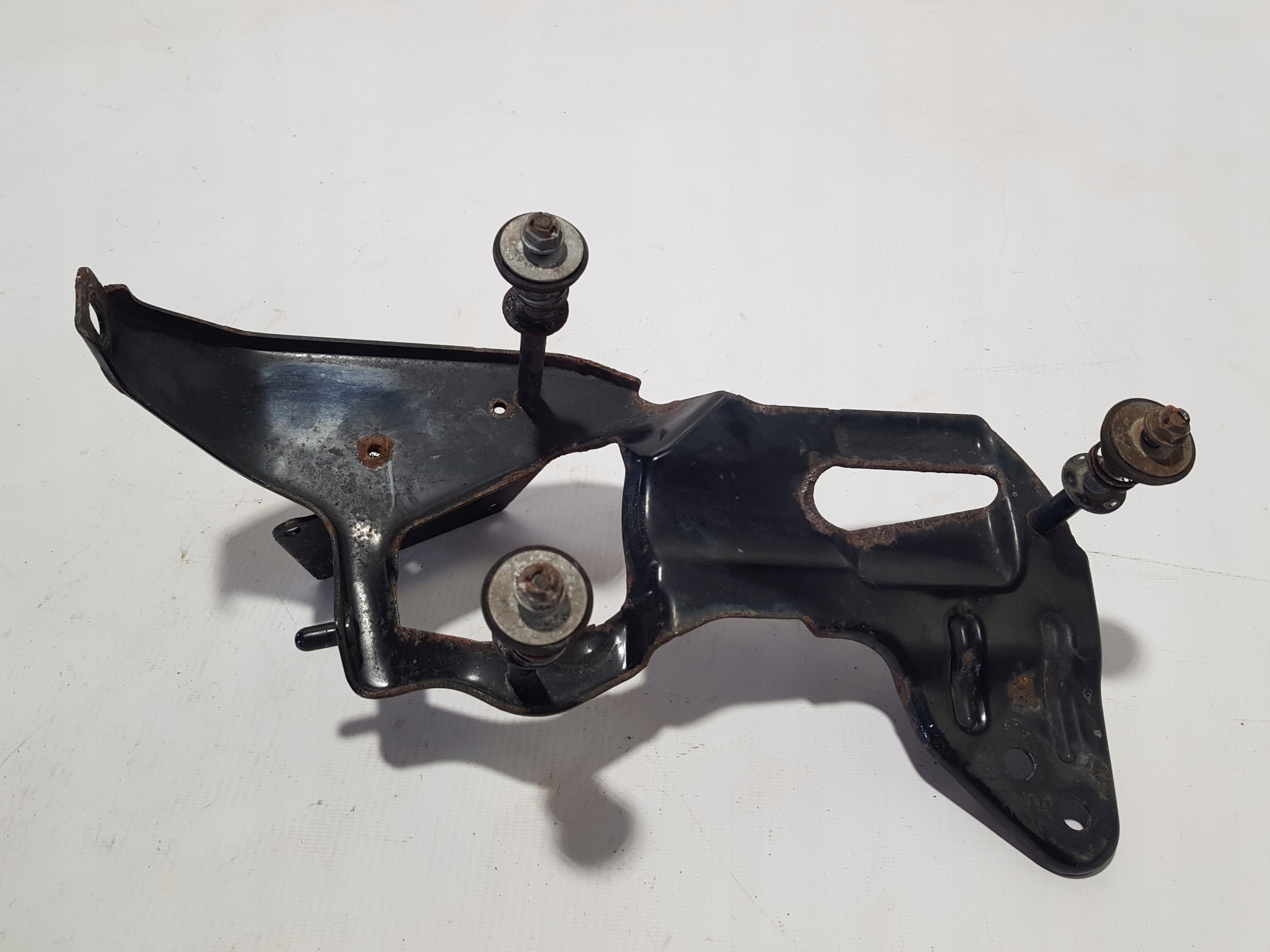 bracket KOMPRESORA AIRMATIC SPREZARKI MERCEDES W251