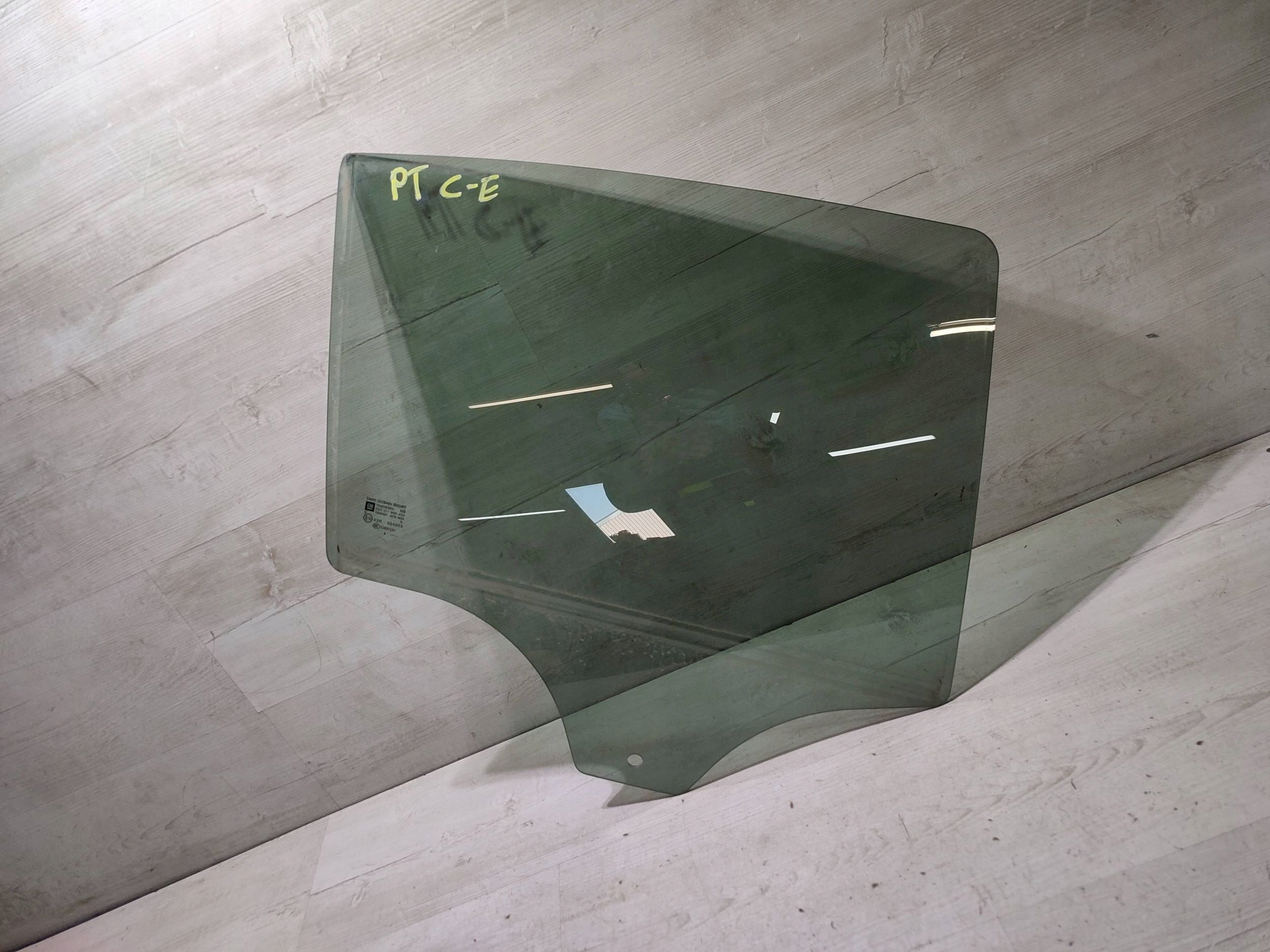 Opel Corsa E 2018 rear part side right window door