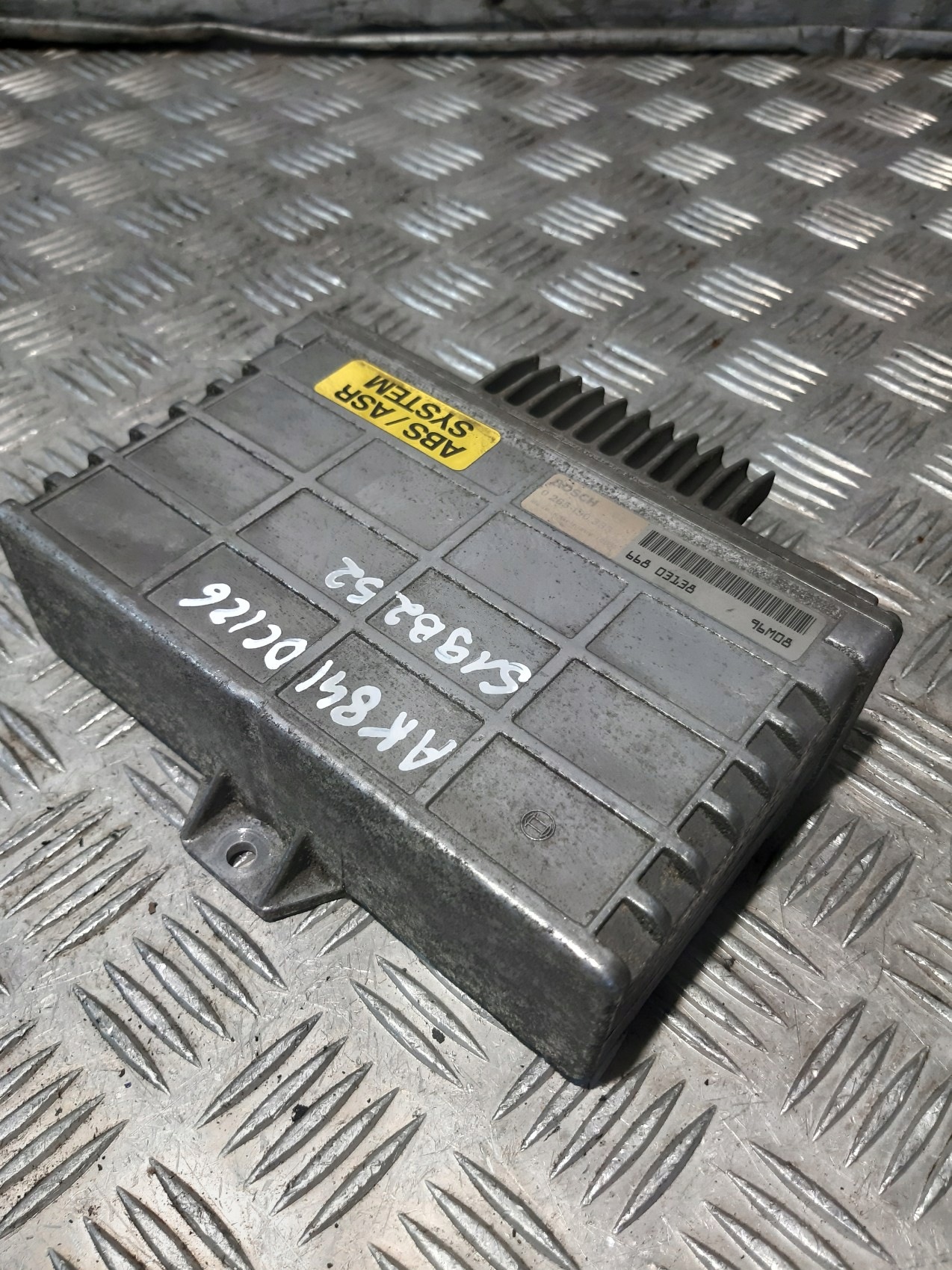 unité de commande électronique uce BOSCH ABS ASR 0265150333
