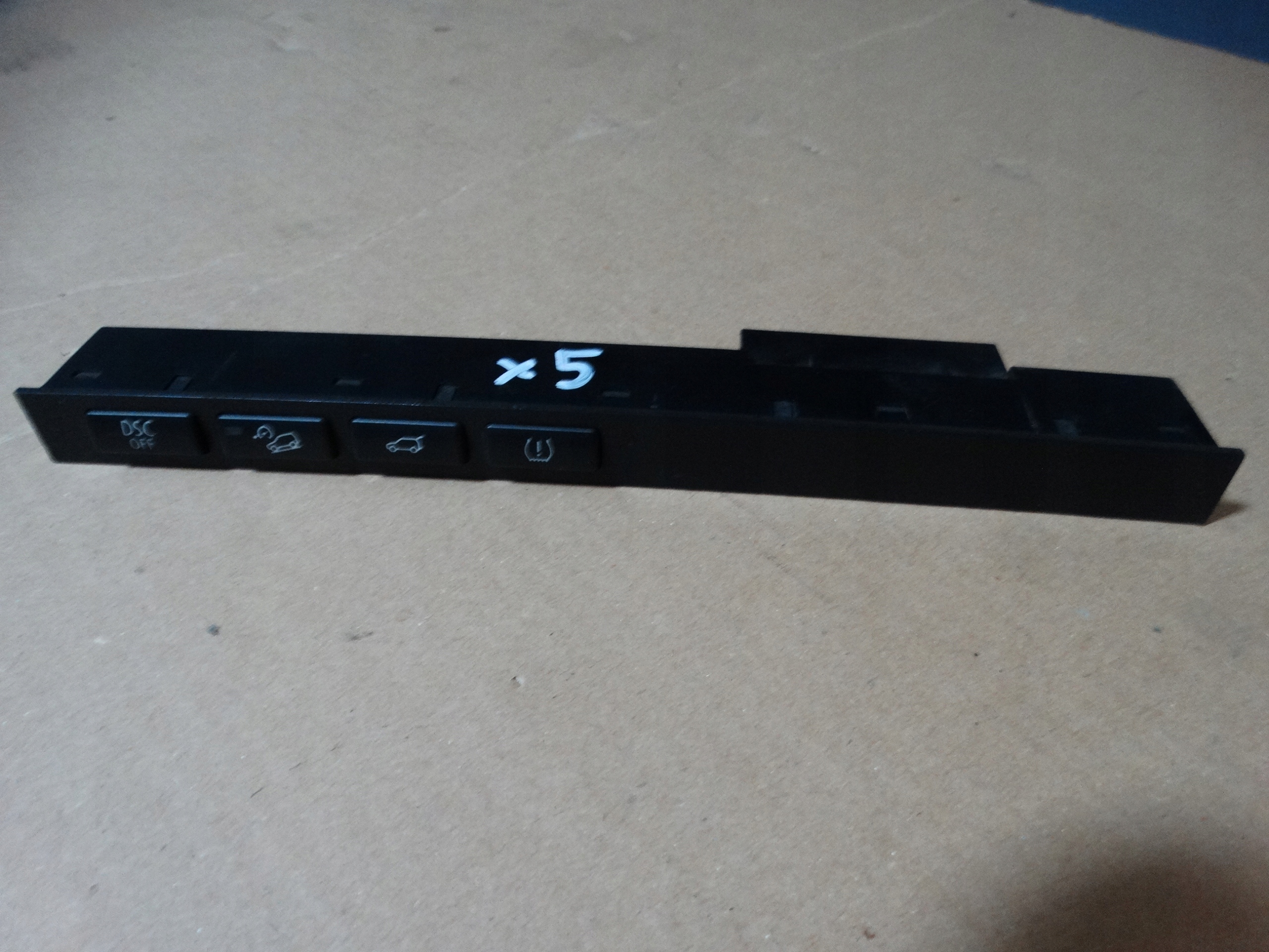 IDEALNY PANEL BLOK WLACZNIKOW BMW X5 E53 1