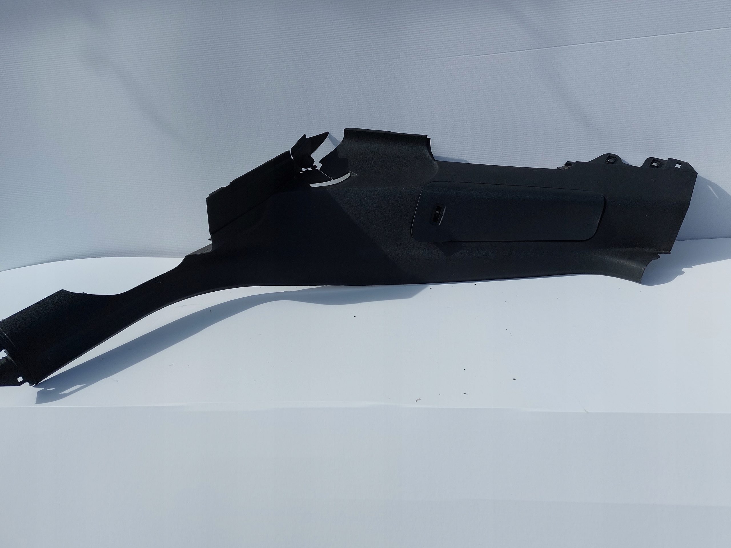 8R0867767C - Q5 подушка безопасности левая задняя отделка 8R0880441A