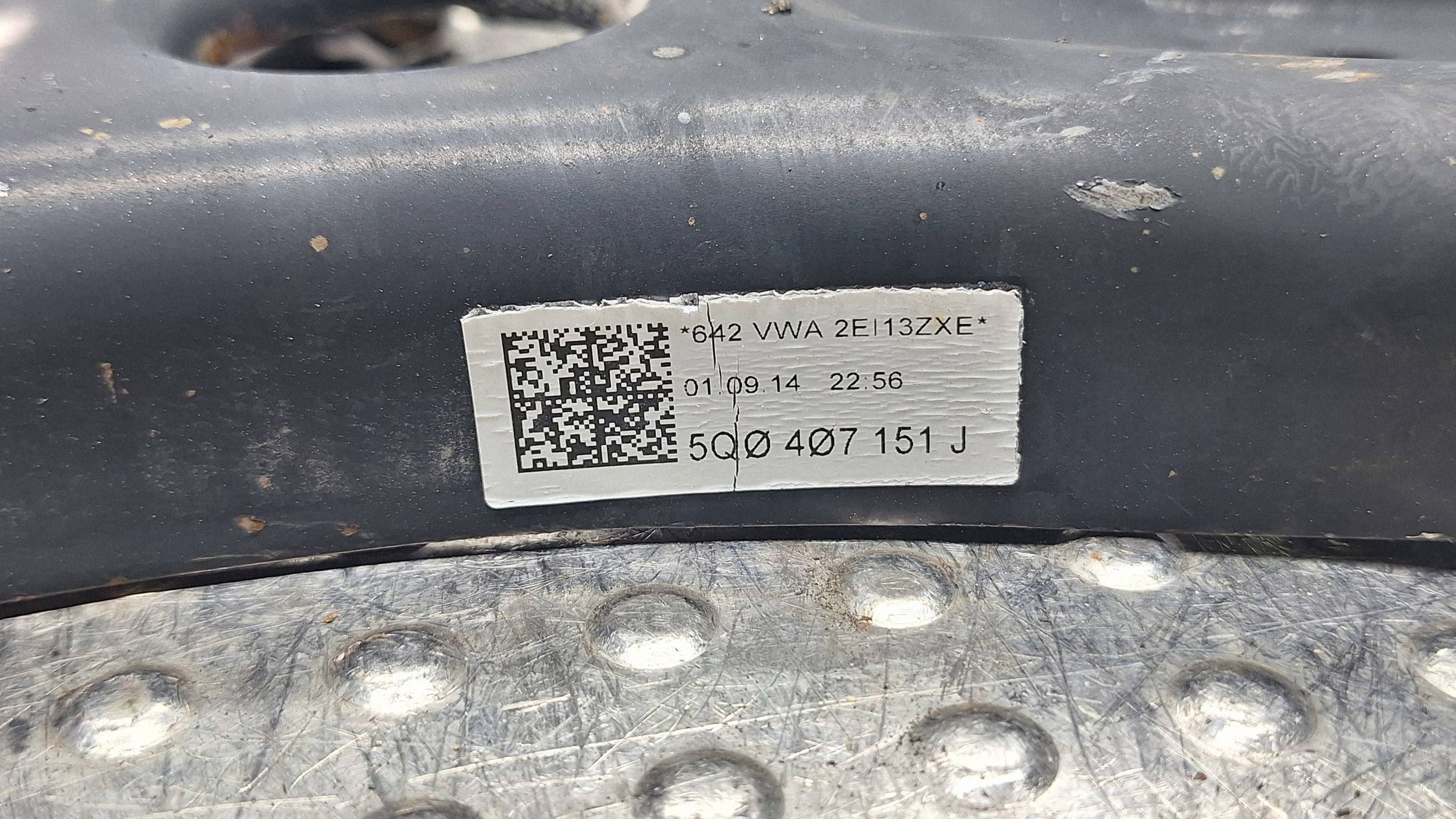 arm left front 5Q0407151J AUDI A3 8V OCTAVIA III LEON III 5F GOLF VII