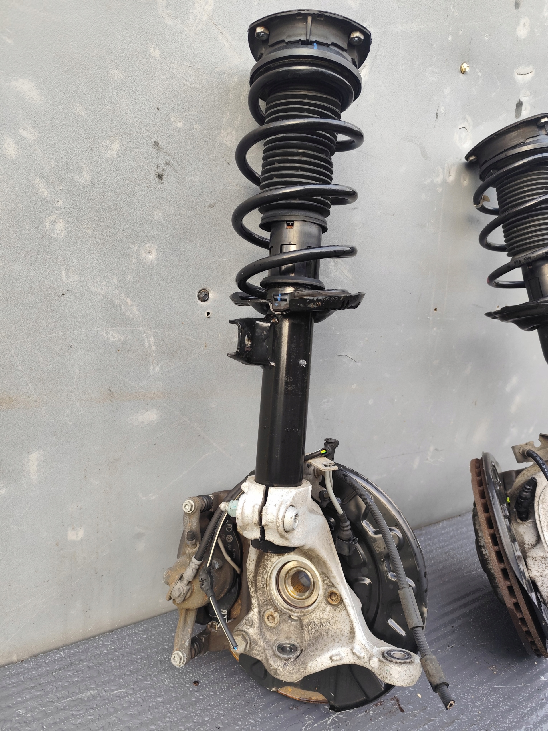 AUDI Q3 83A swing shock absorber right left