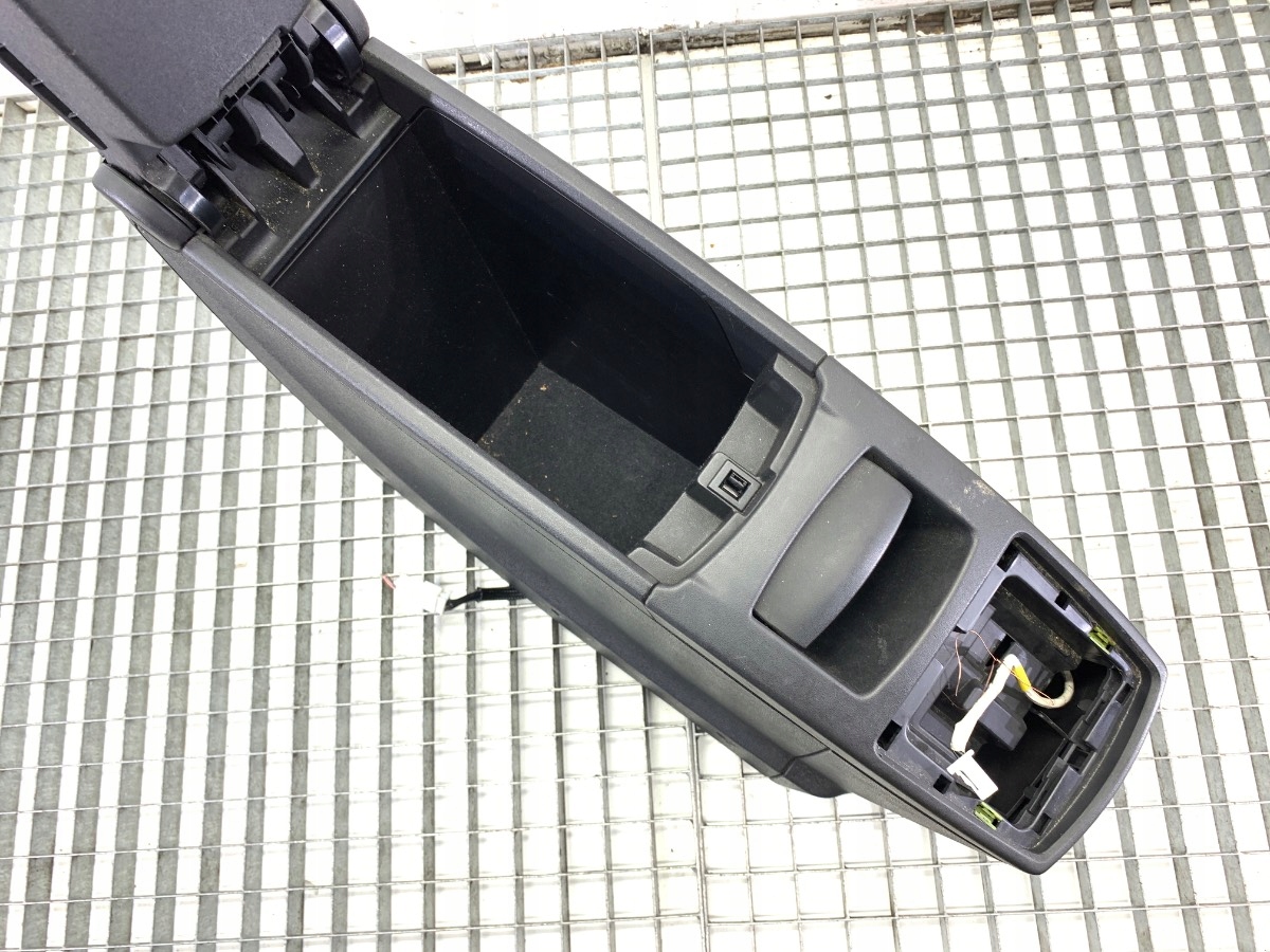 подлокотник renault SCENIC III Минивен 8127320