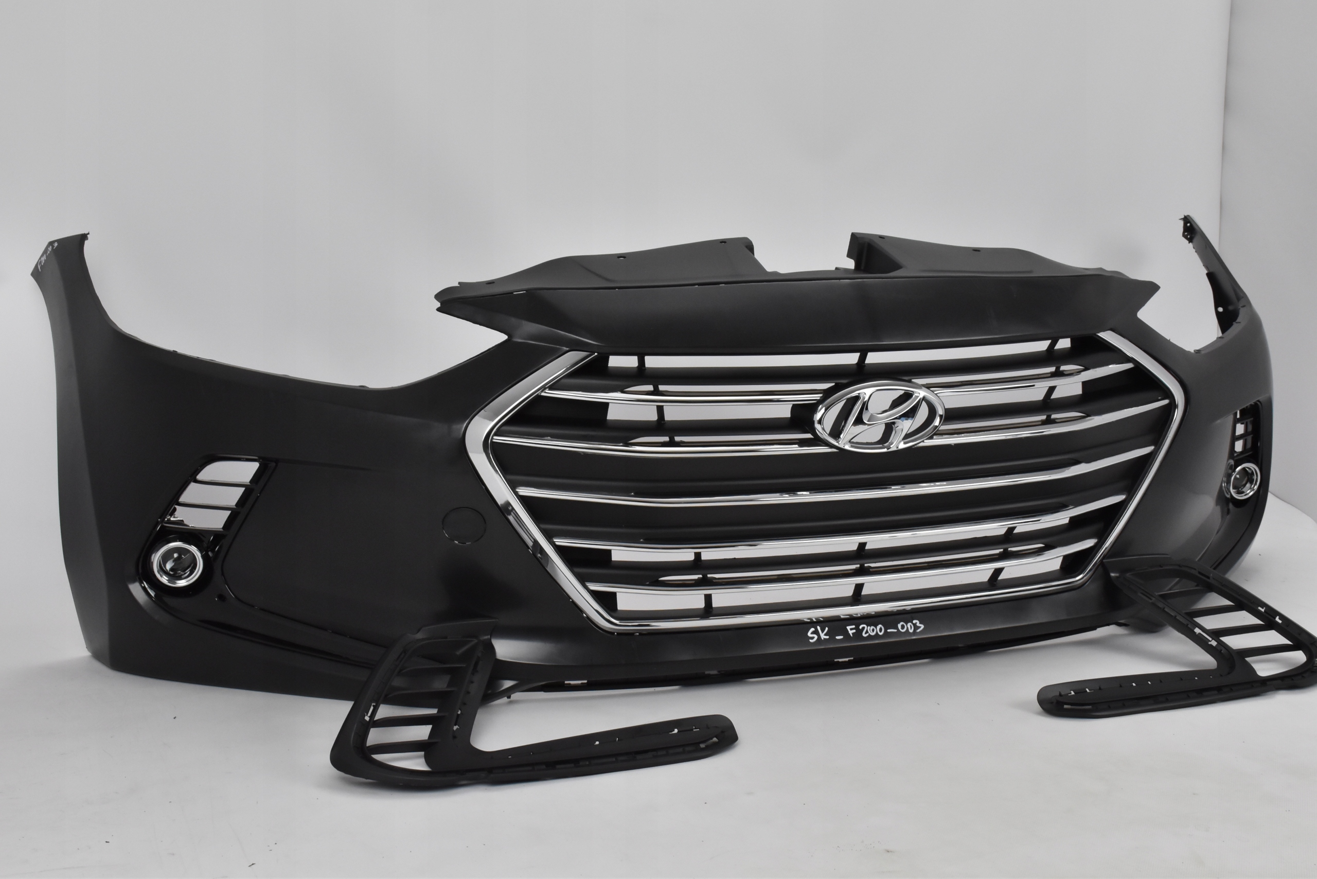 HYUNDAI ELANTRA 2016- ZDERZAK PRZEDNI WERSJA USA Numer katalogowy części HYUNDAI ELANTRA 2016-2019 ZDERZAK PRZEDNI KOMPLET