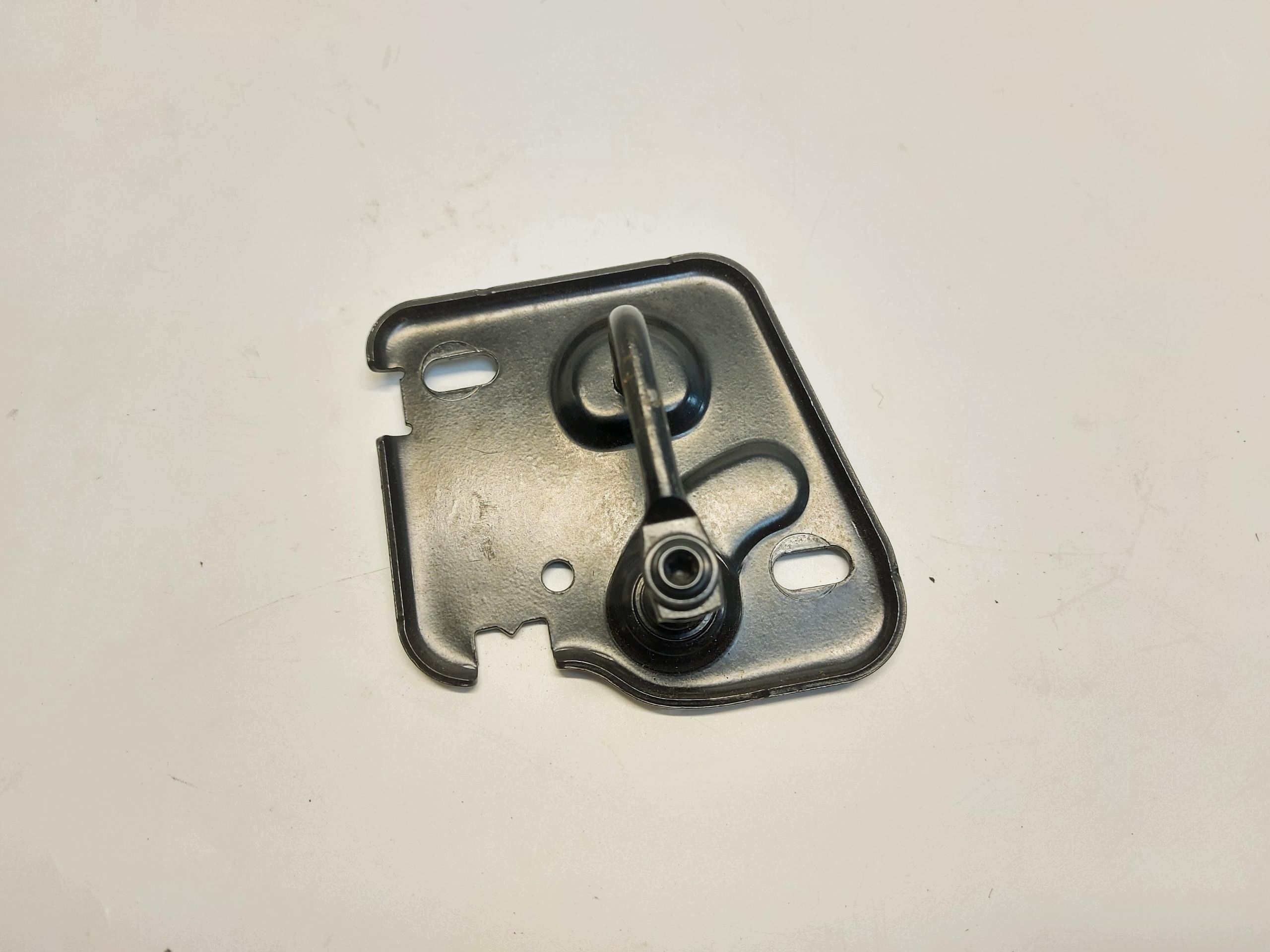 Audi Q4 89A 45 E-TRON , SUV, 2023 RYGIEL hook bonnets left front 81A823185