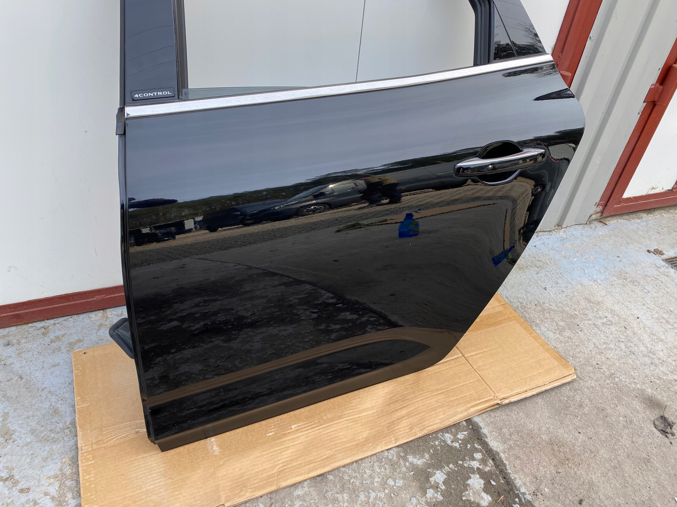 RENAULT TALISMAN sedan complete door left rear part black,