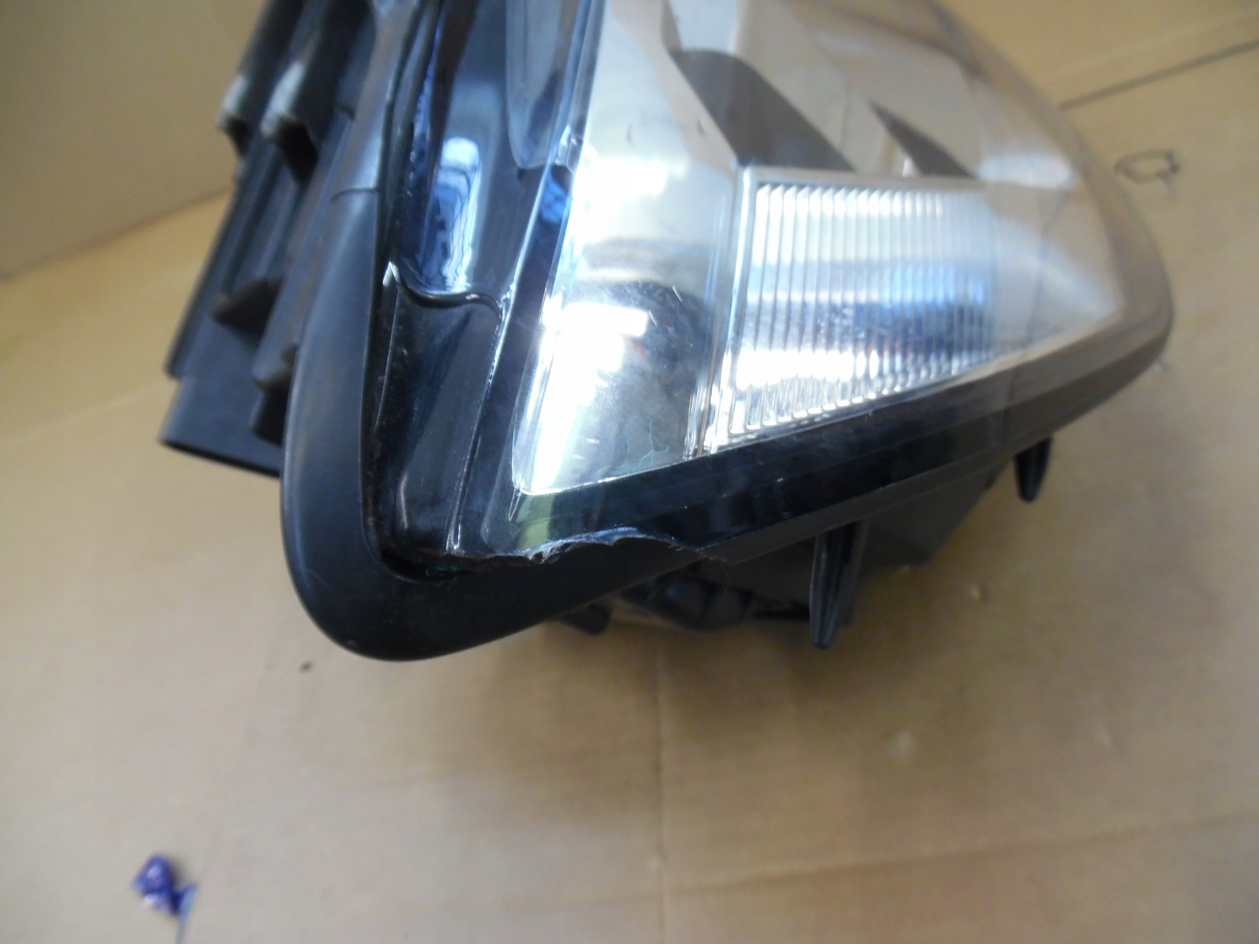 VW T6 CARAVELLE MULTIVAN 16- REFLEKTOR light right front