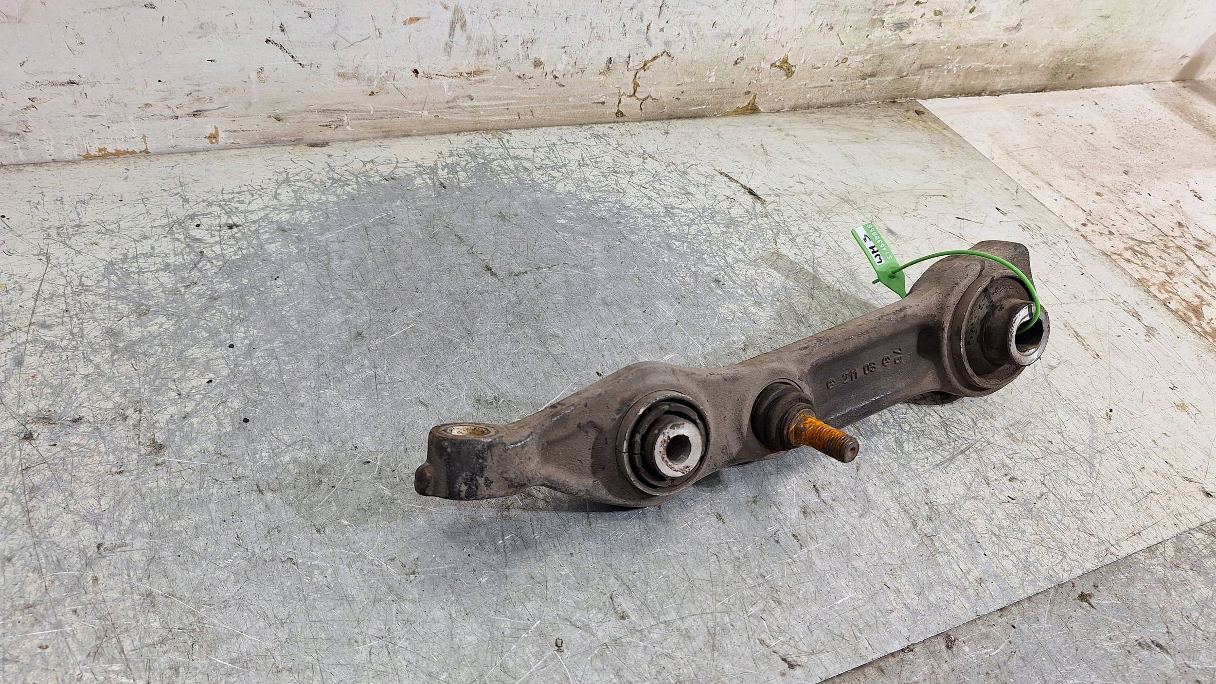arm left front 21103 MERCEDES E W211