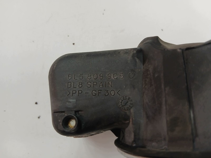 tankklappe des kraftstoffsbehälters SEAT CORDOBA II 6L5809905C code LAKIERU LS7Y