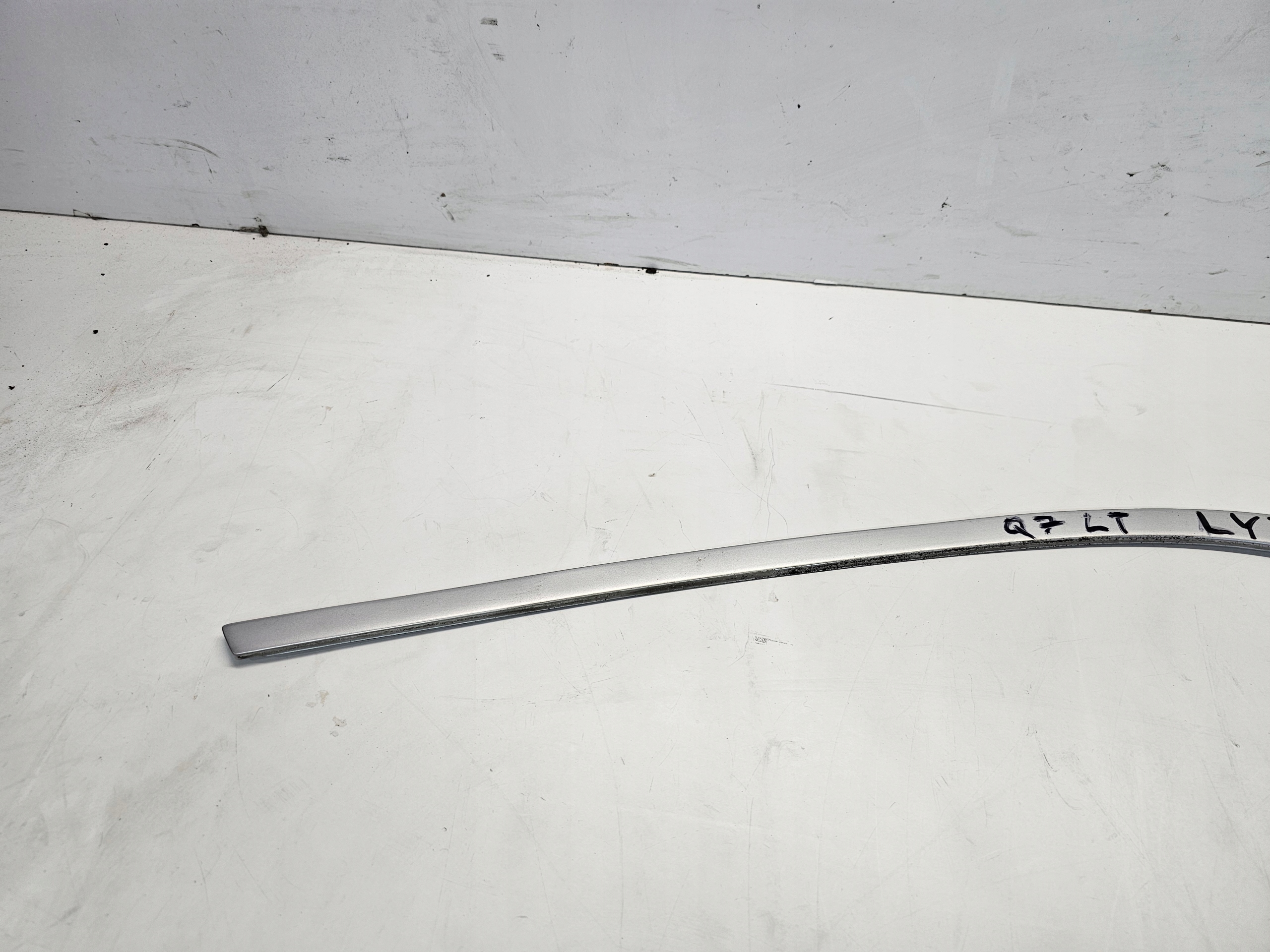 moulding cap windows left rear part AUDI Q7 4L 4L0853083B