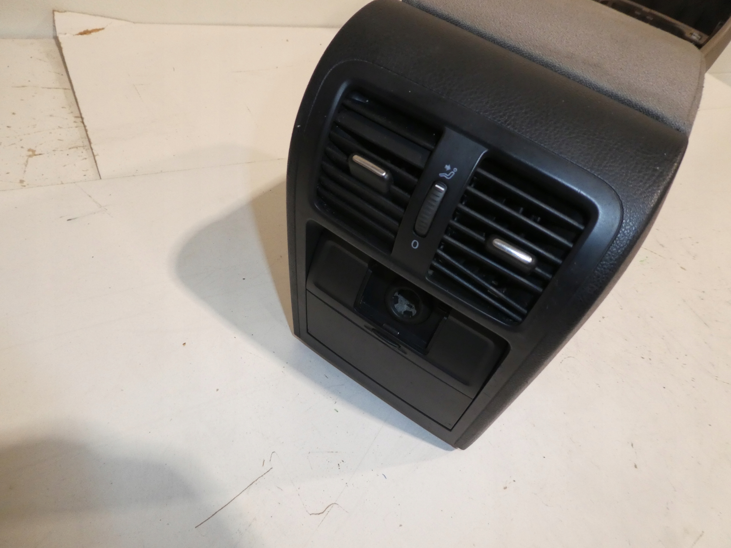TUNEL BRACCIOLO VW PASSAT B6 3C0
