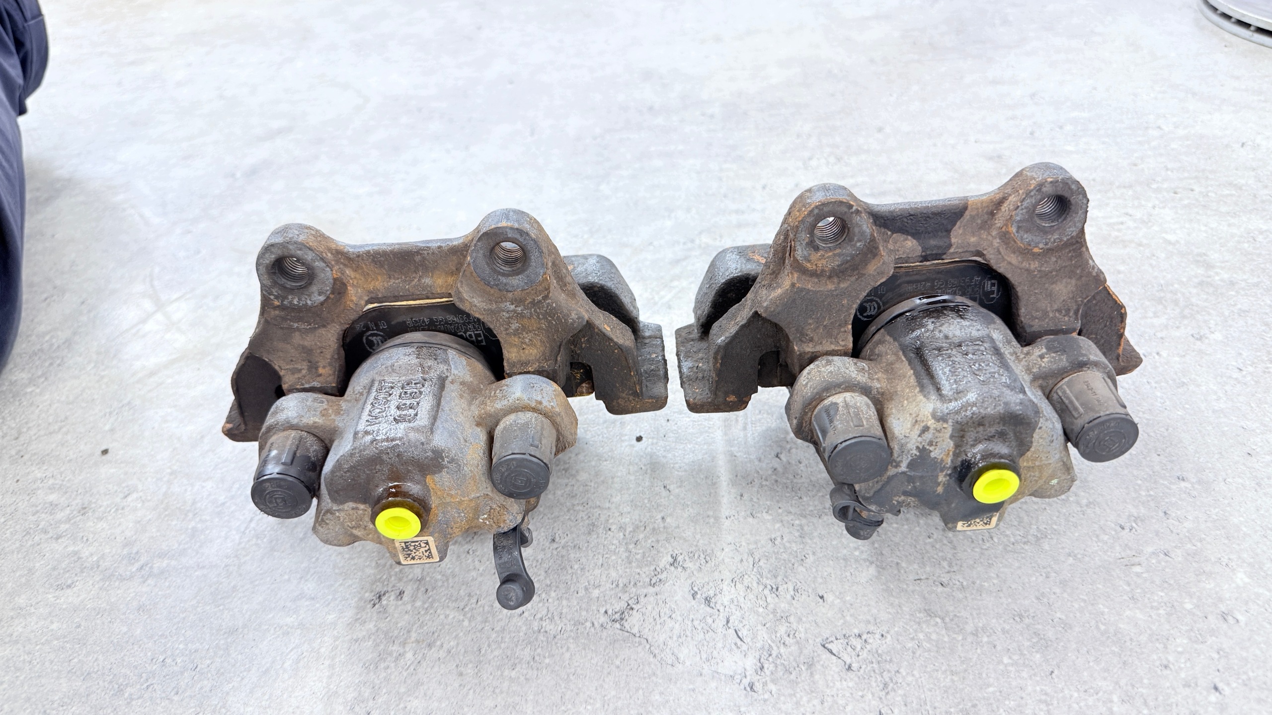 BMW F30 F31 calipers HAMULCE discs rear part rear. 330MM 335D 335D SWAP 330X20MM