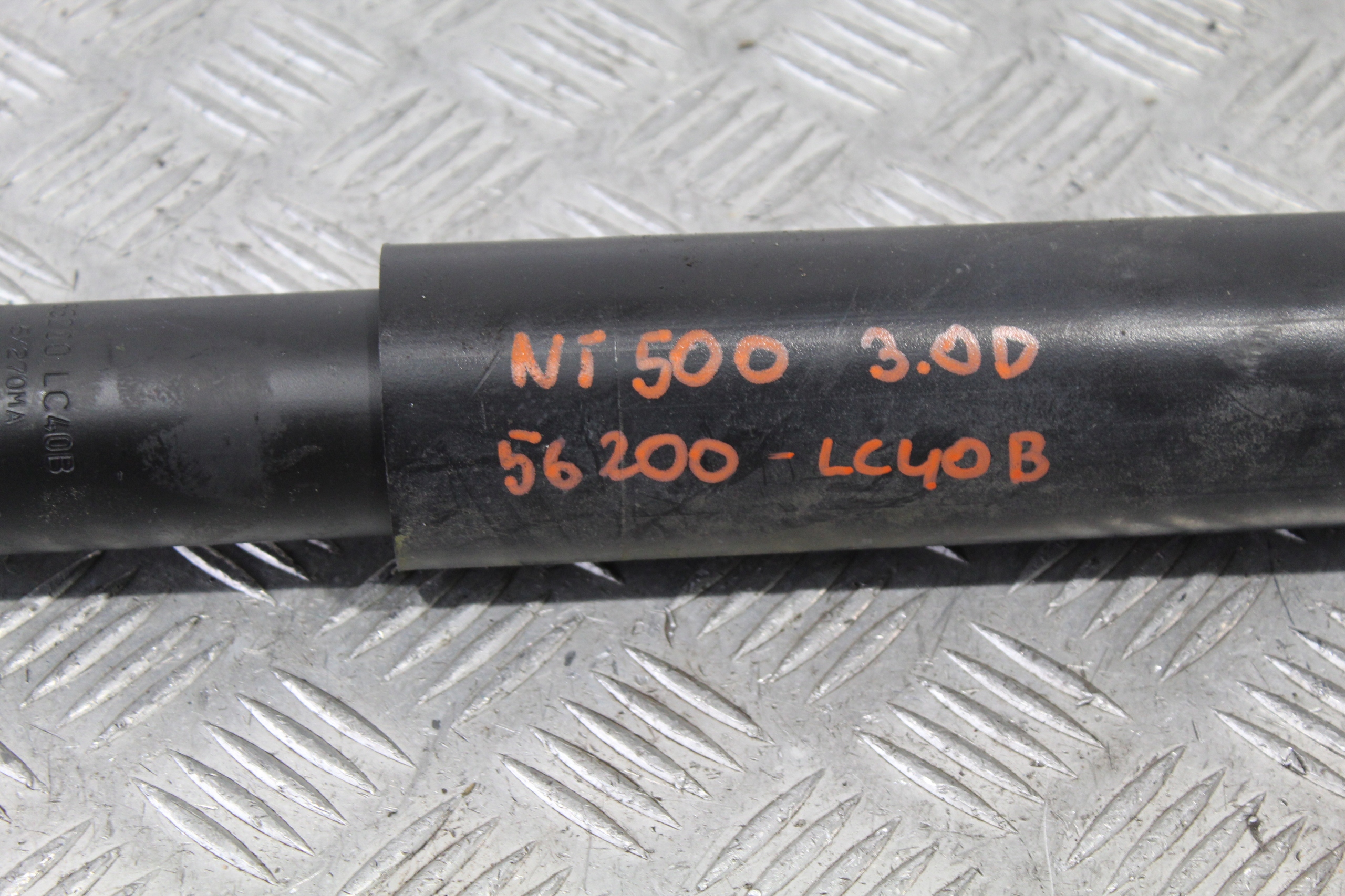 amortizer NISSAN NT500 56200-LC40B