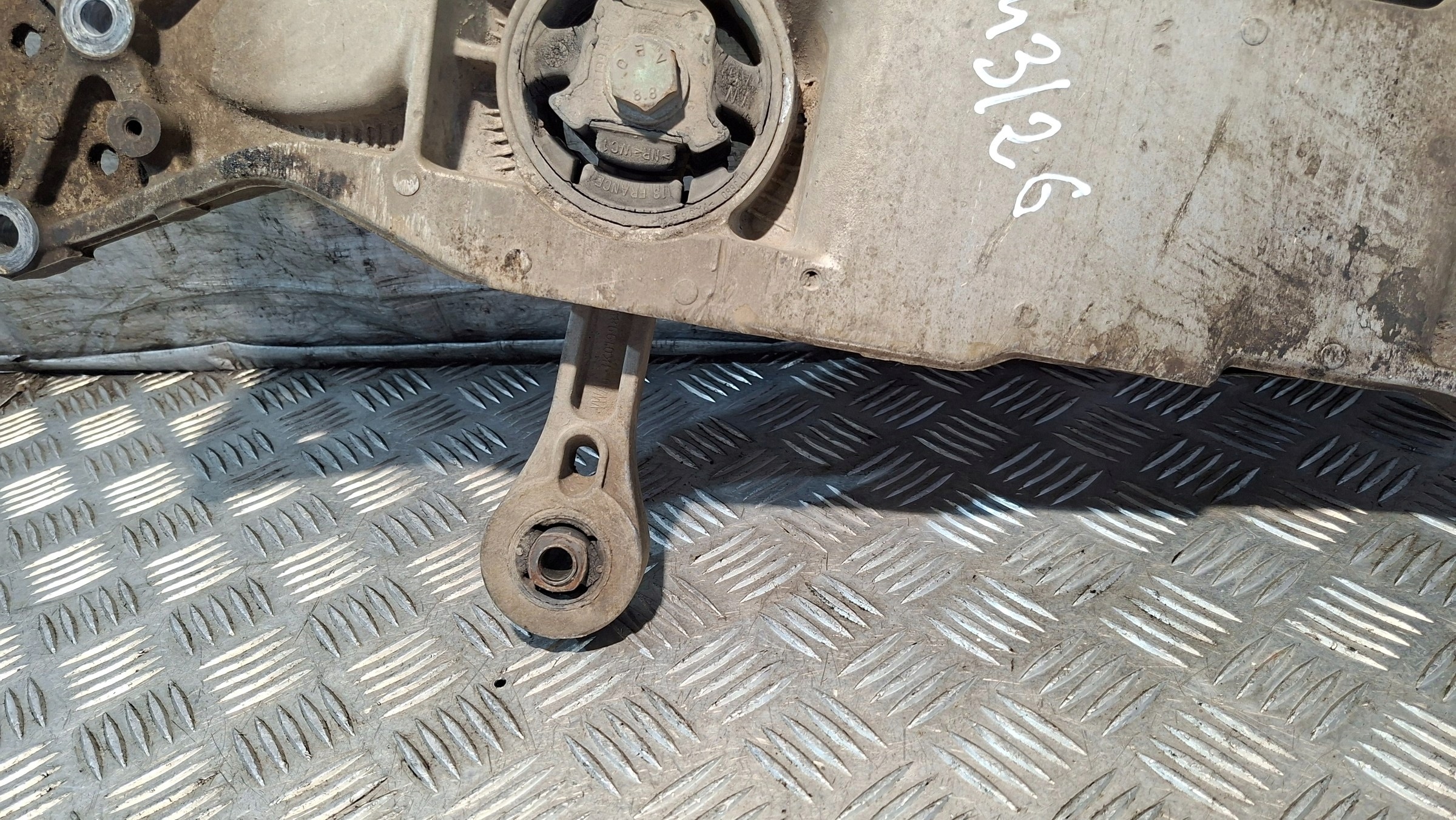 axle beam front VW TOURAN 1.6