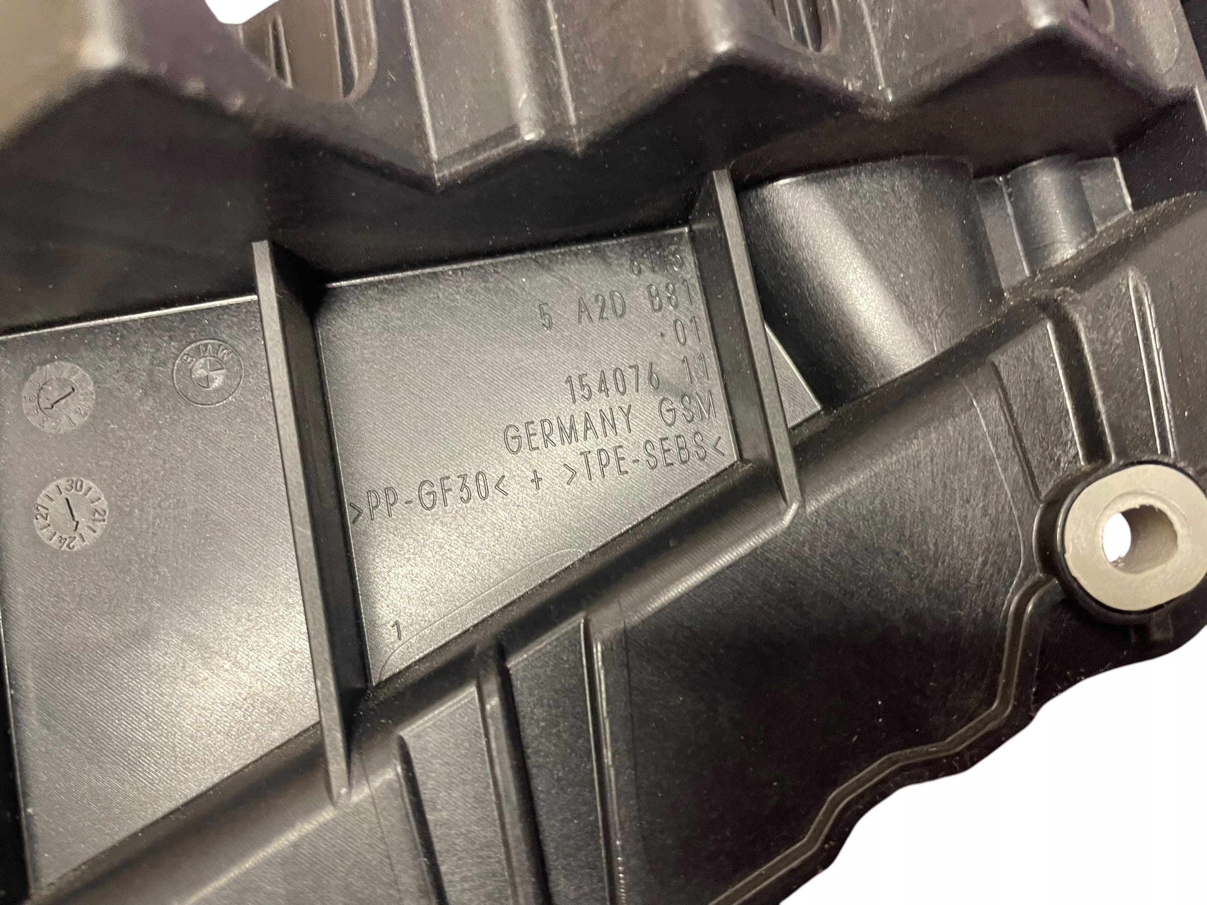 holder partition wall right BMW X5 G05 LCI