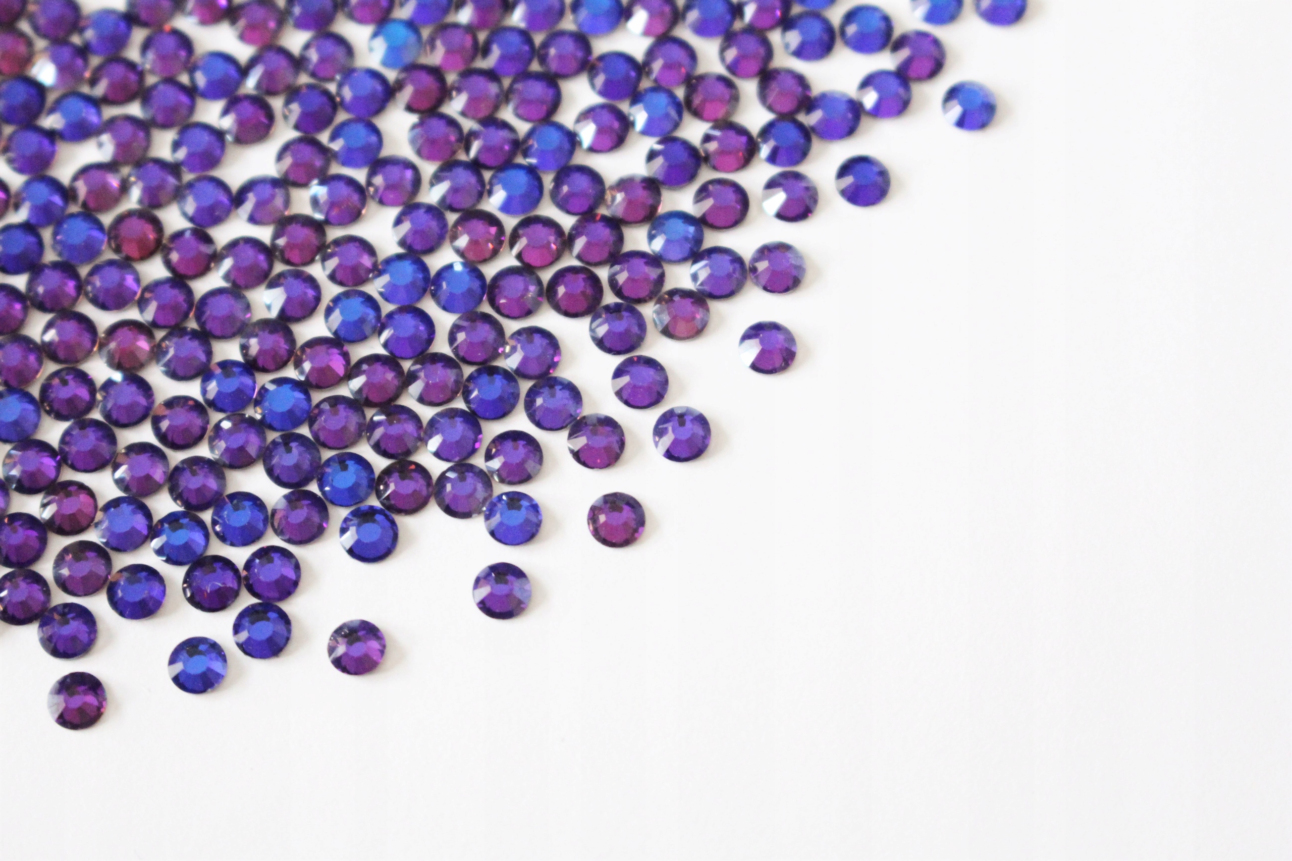 Cyrkonie Dżety Termo hot fix 3 mm Fuchsia Blue Purple velvet 300 sztuk