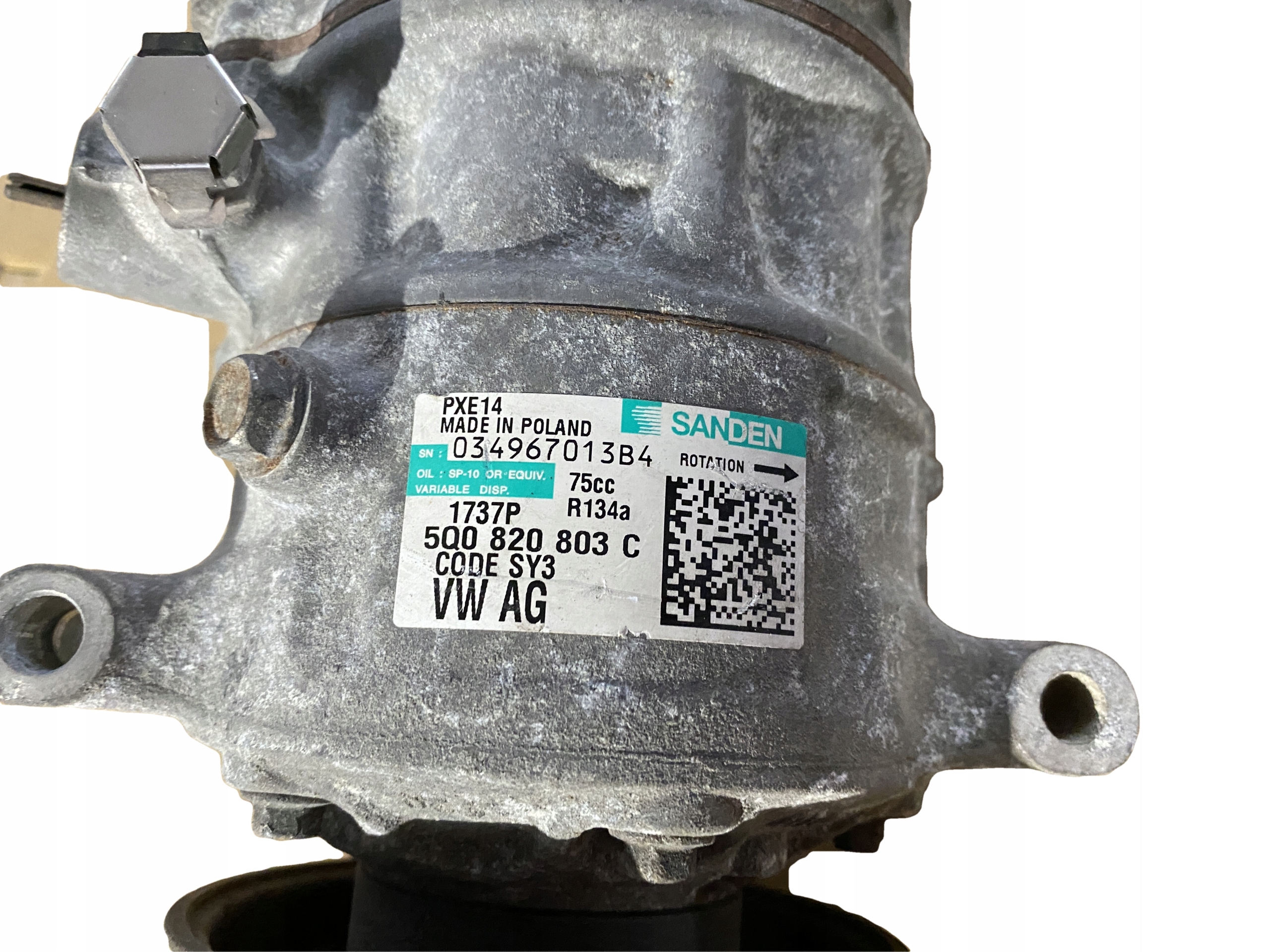 AUDI VW compressor; compressor of the air conditioning 5Q0820803C